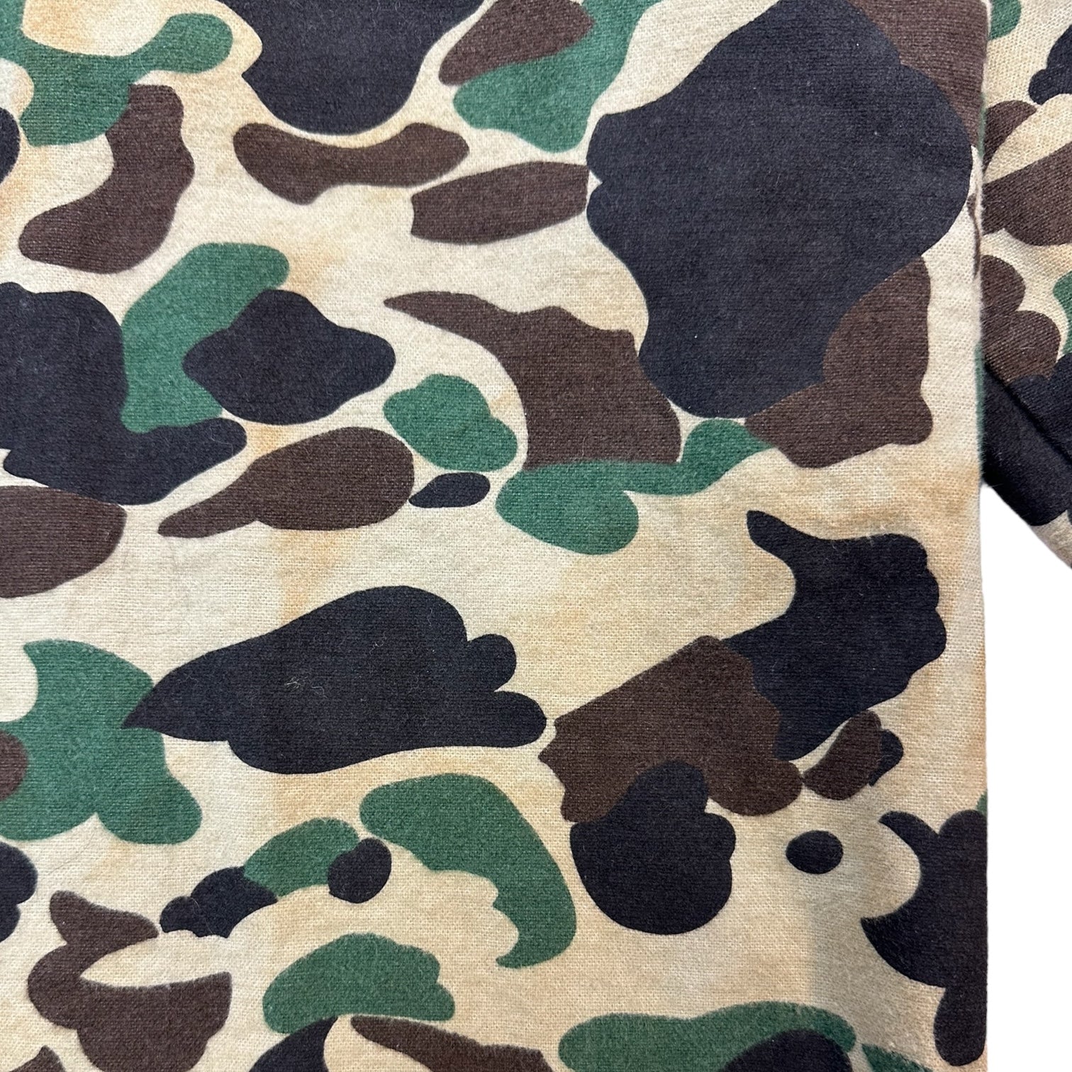 Vintage Carhartt Button-Up Camo