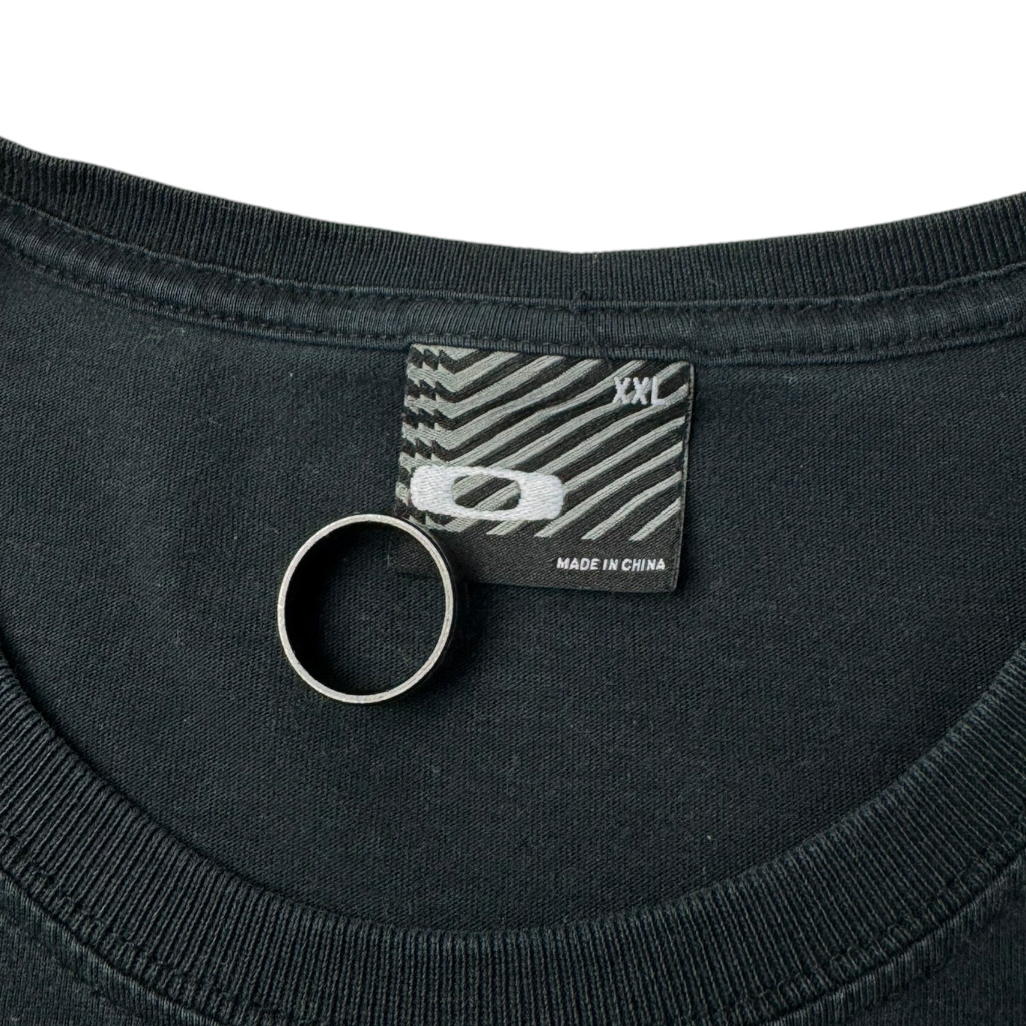 Vintage Y2K Oakley Brisbane Center Logo T-Shirt Black