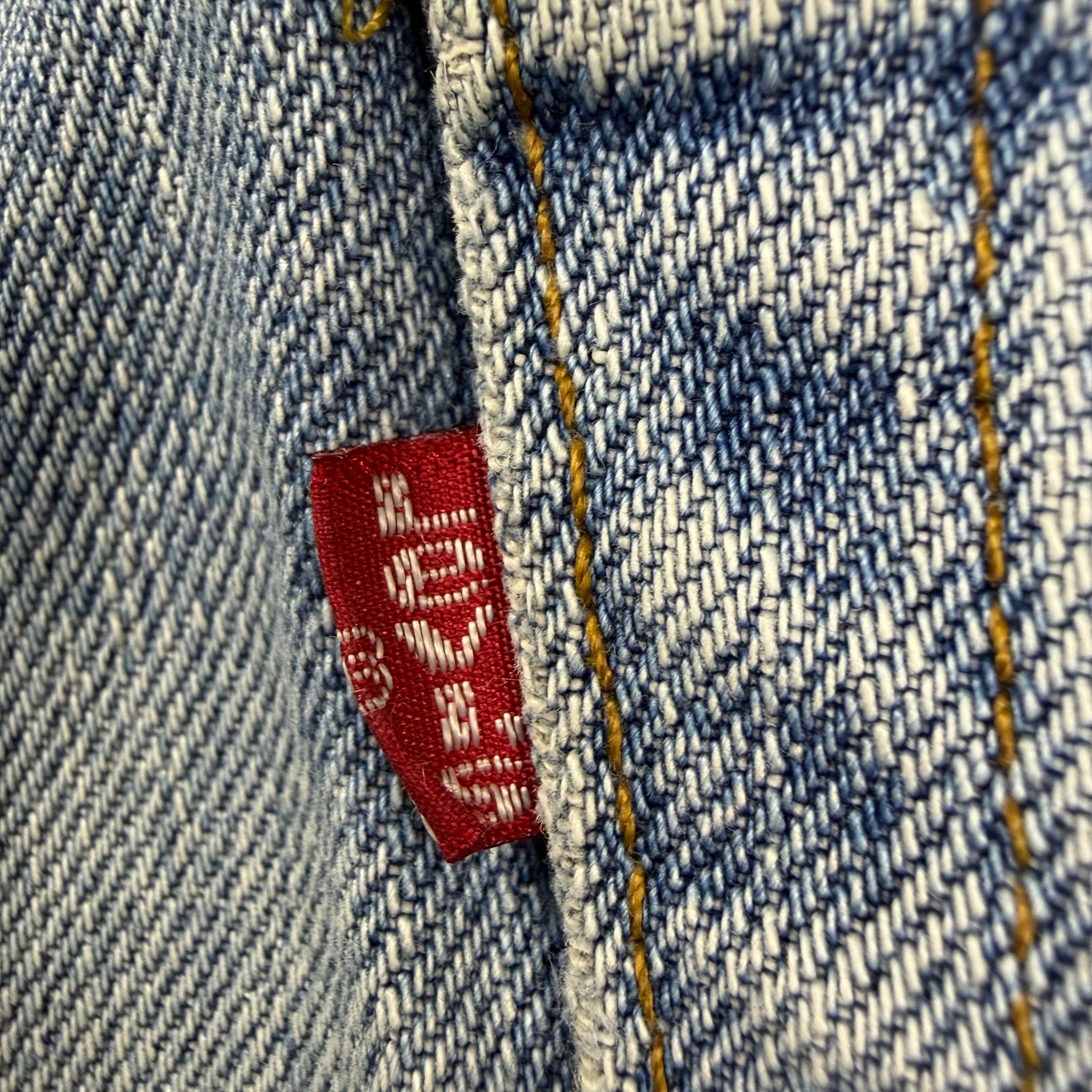 Vintage Levi’s 535 Light Wash Denim Jeans Blue
