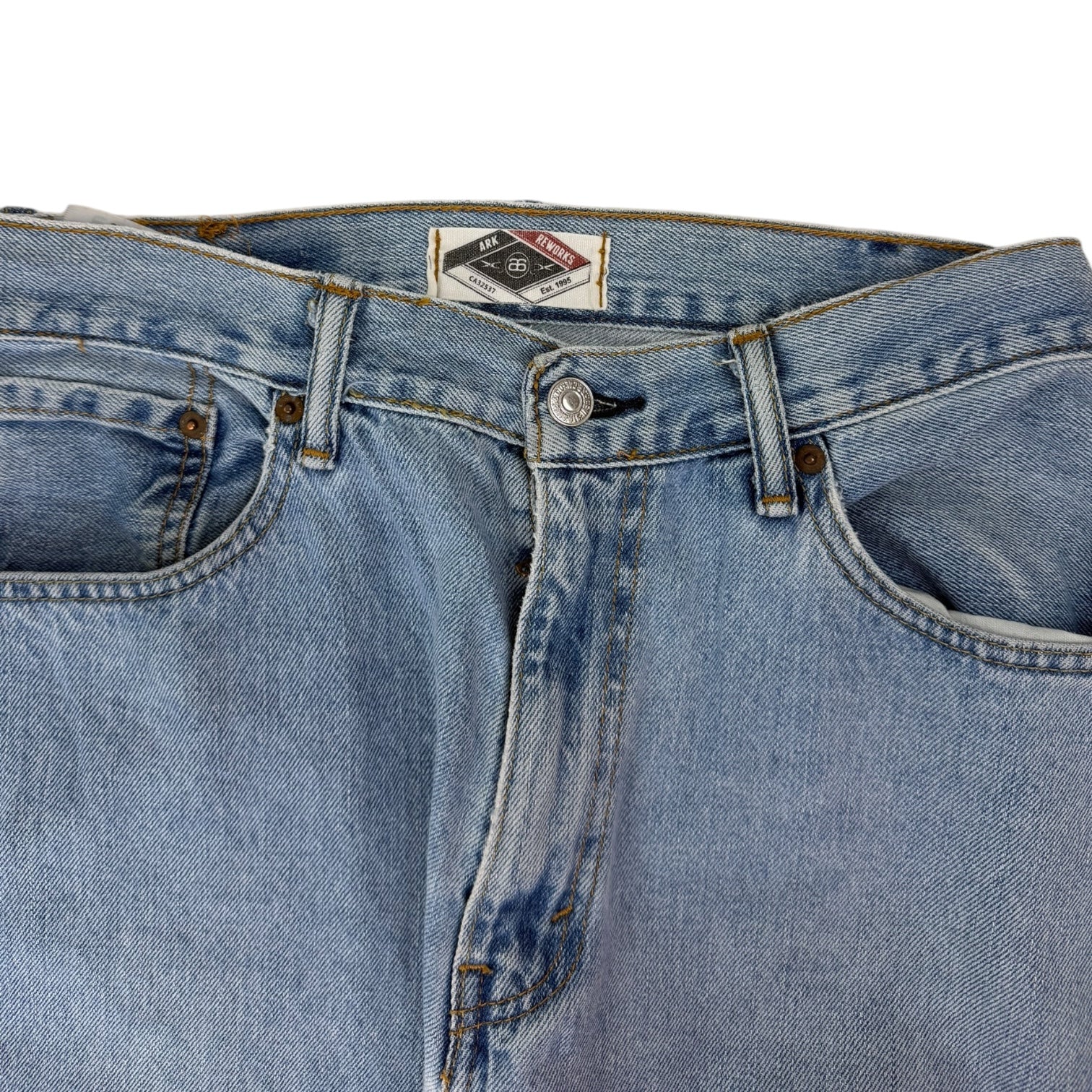 Vintage Levi’s 505 Jeans Light Wash