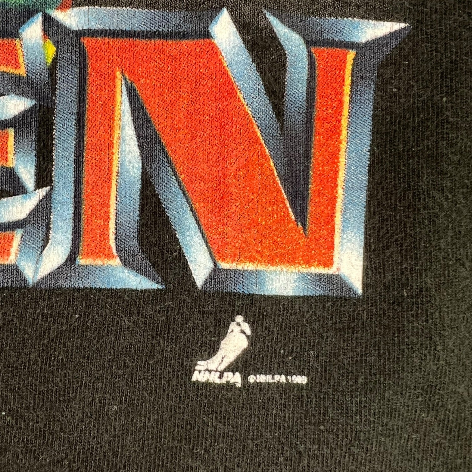 Vintage 90’s Vancouver Canucks Trevor Linden Graphic T-Shirt Black