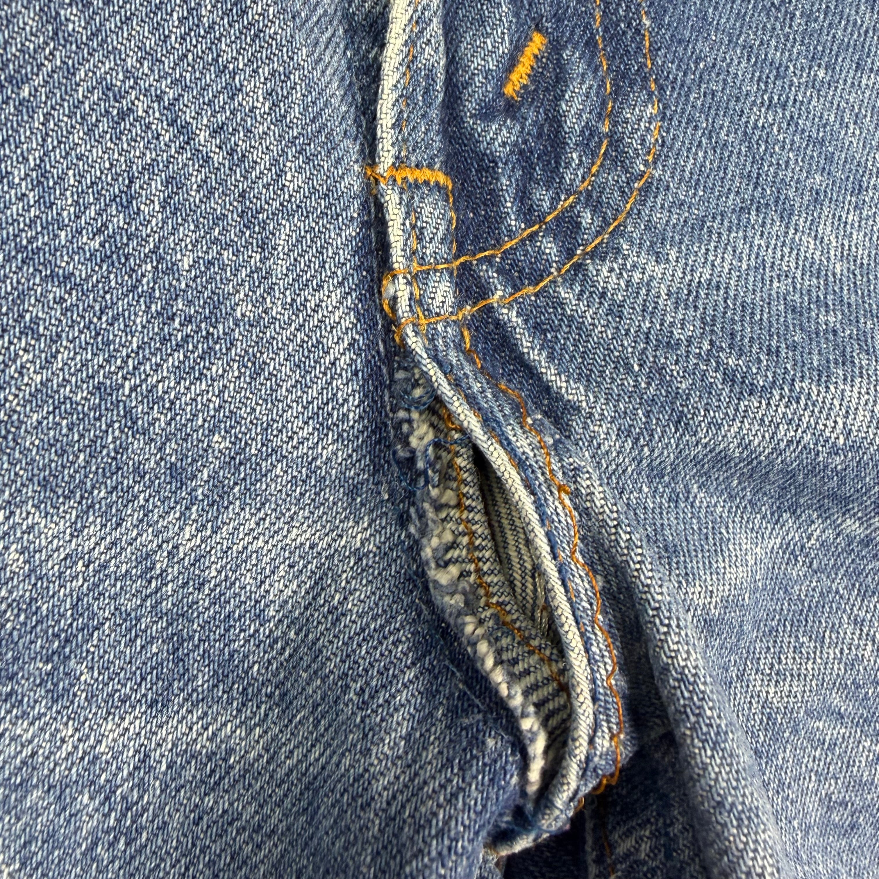 Vintage Levi’s 516 Light Wash Denim Jeans Blue