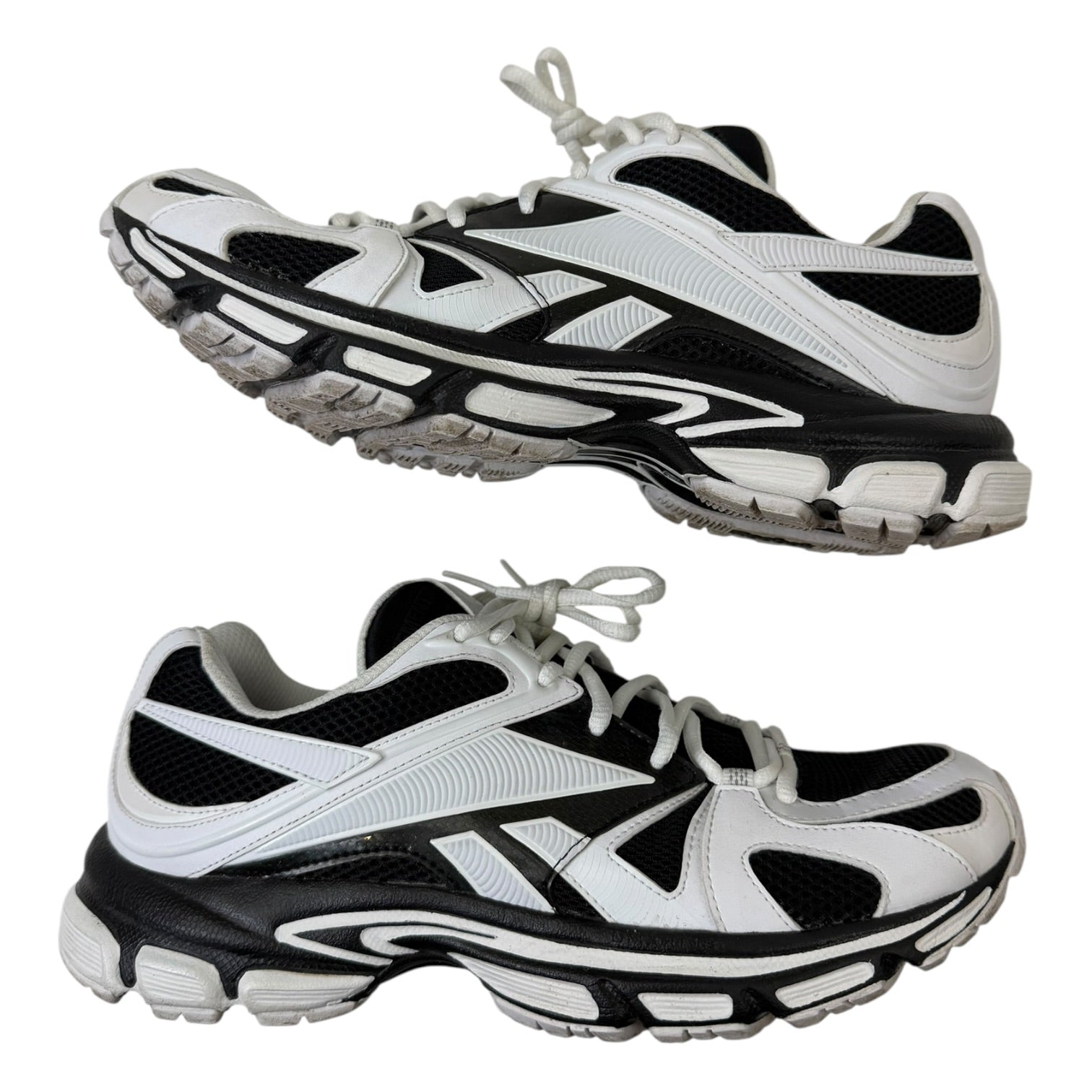 Reebok x Vetements Spike Runner 200 Black/White (Used)