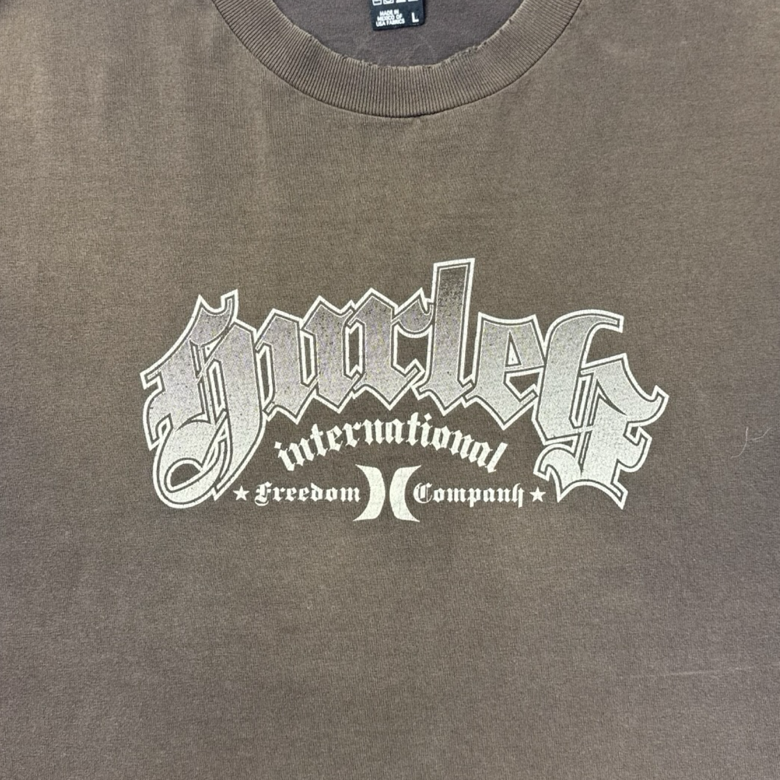 Vintage Y2K Hurley Surf Skate T-Shirt Brown