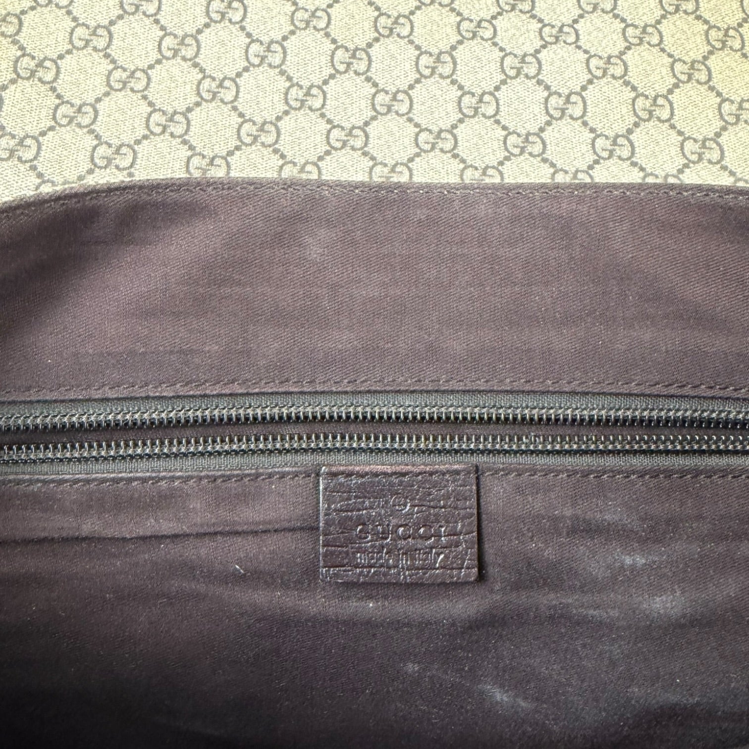 Gucci GG Supreme Canvas Messenger Bag