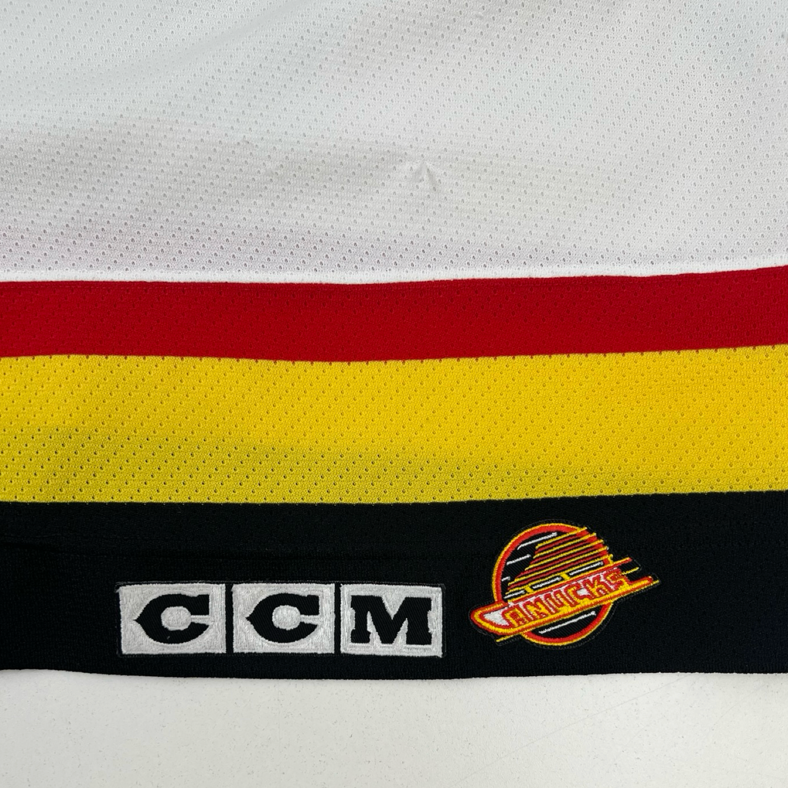 Vintage 1990’s CCM Vancouver Canucks “Flying Skate” Jersey White