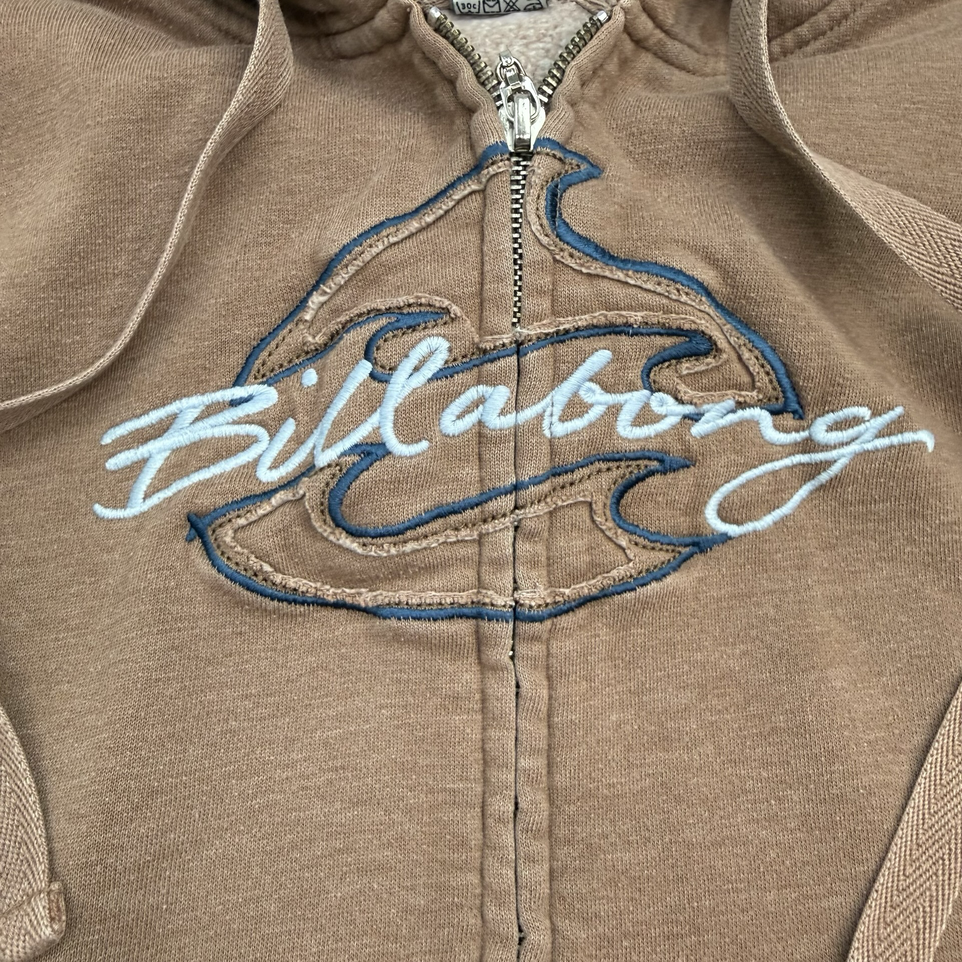 (W) Vintage Y2K Billabong Spellout Hoodie Brown