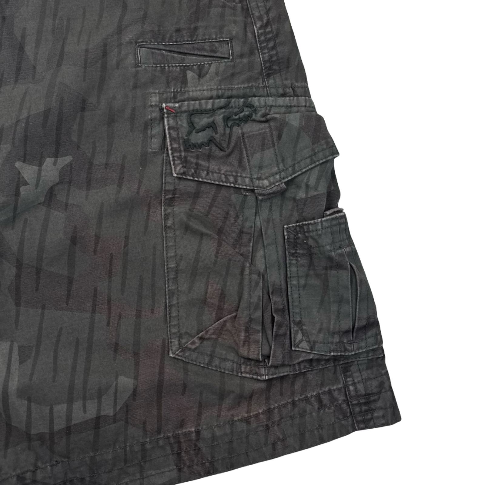 Vintage Y2K Fox Embroidered Dark Treebark Cargo Shorts