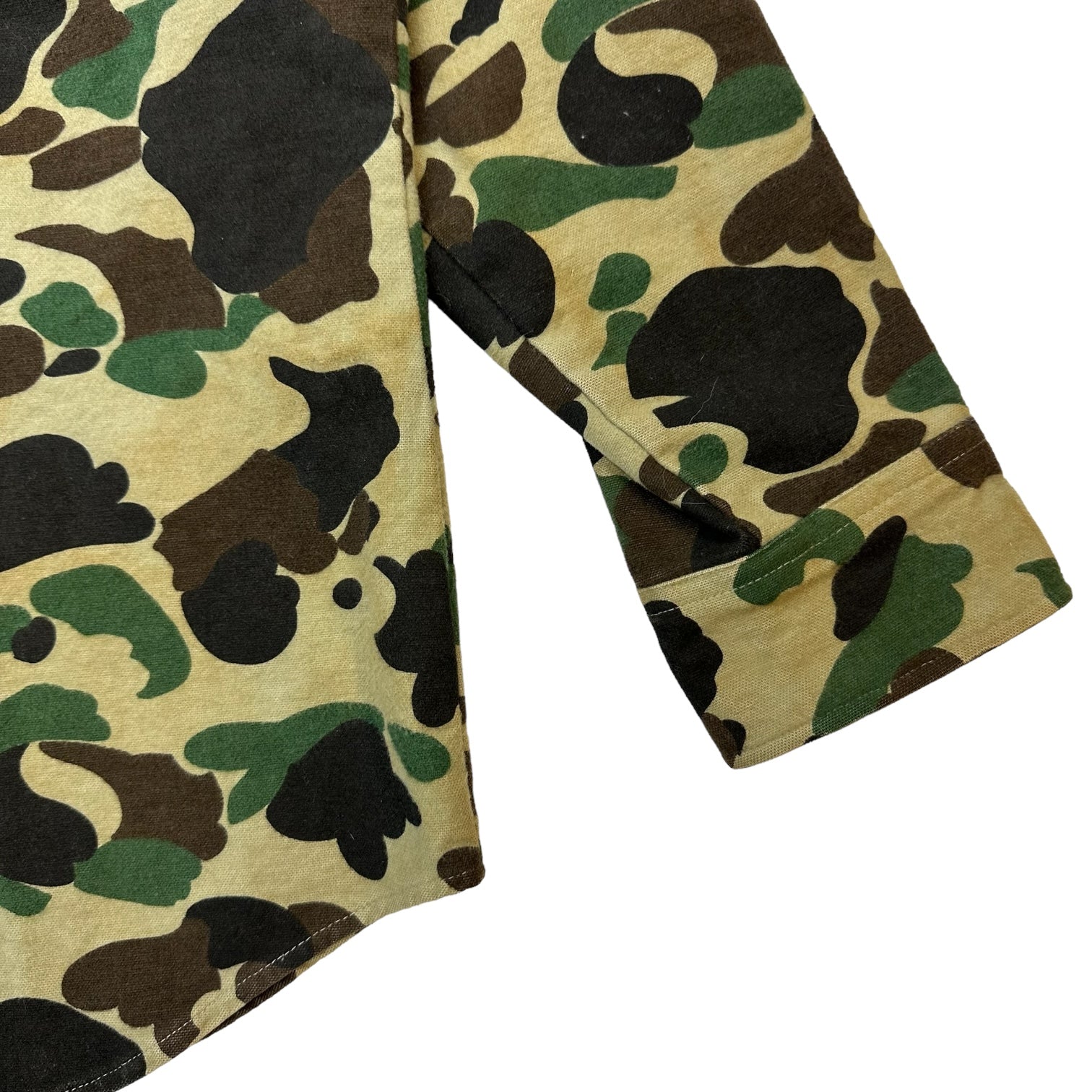 Vintage Carhartt Button-Up Camo