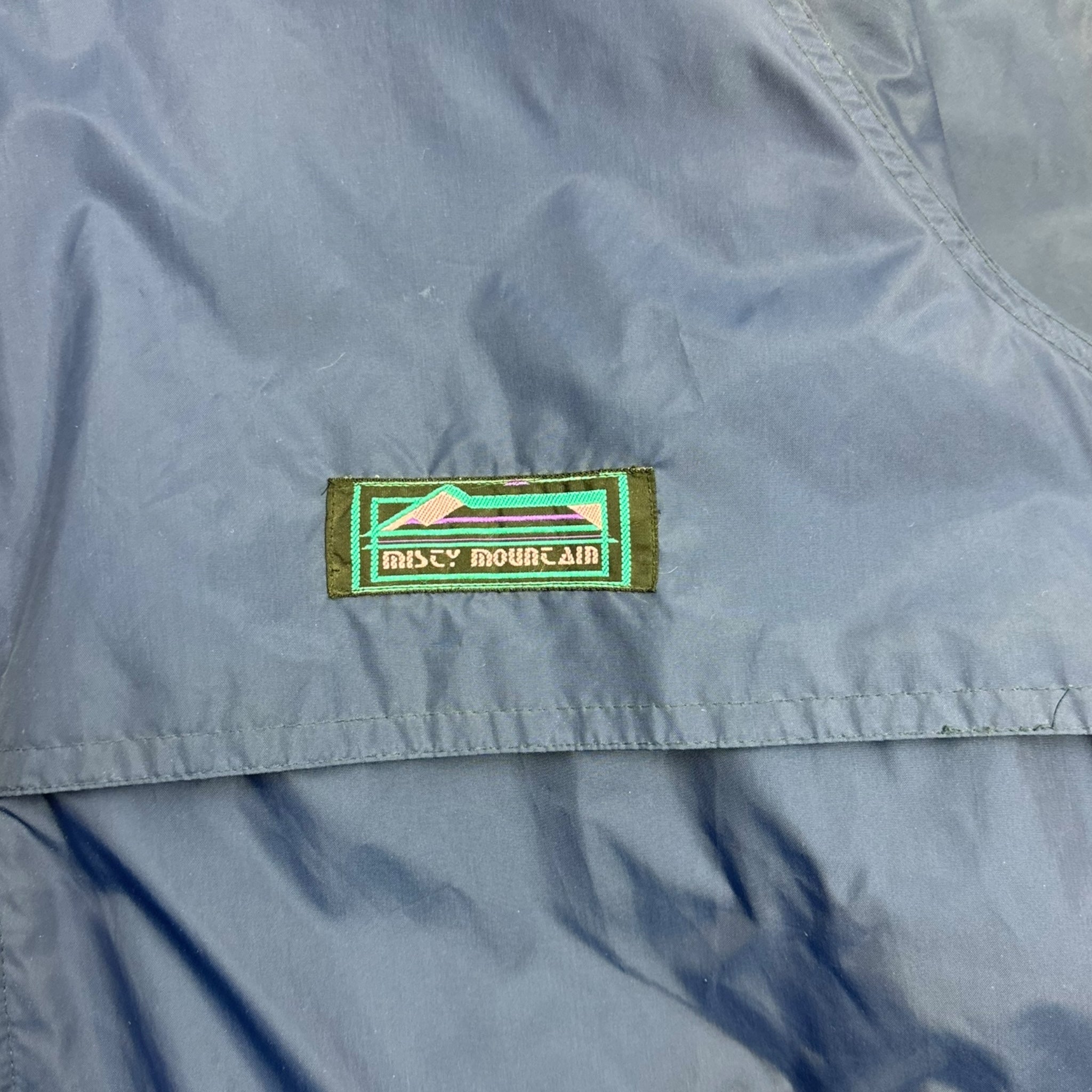 Vintage Apple Misty Mountains Wind Breaker