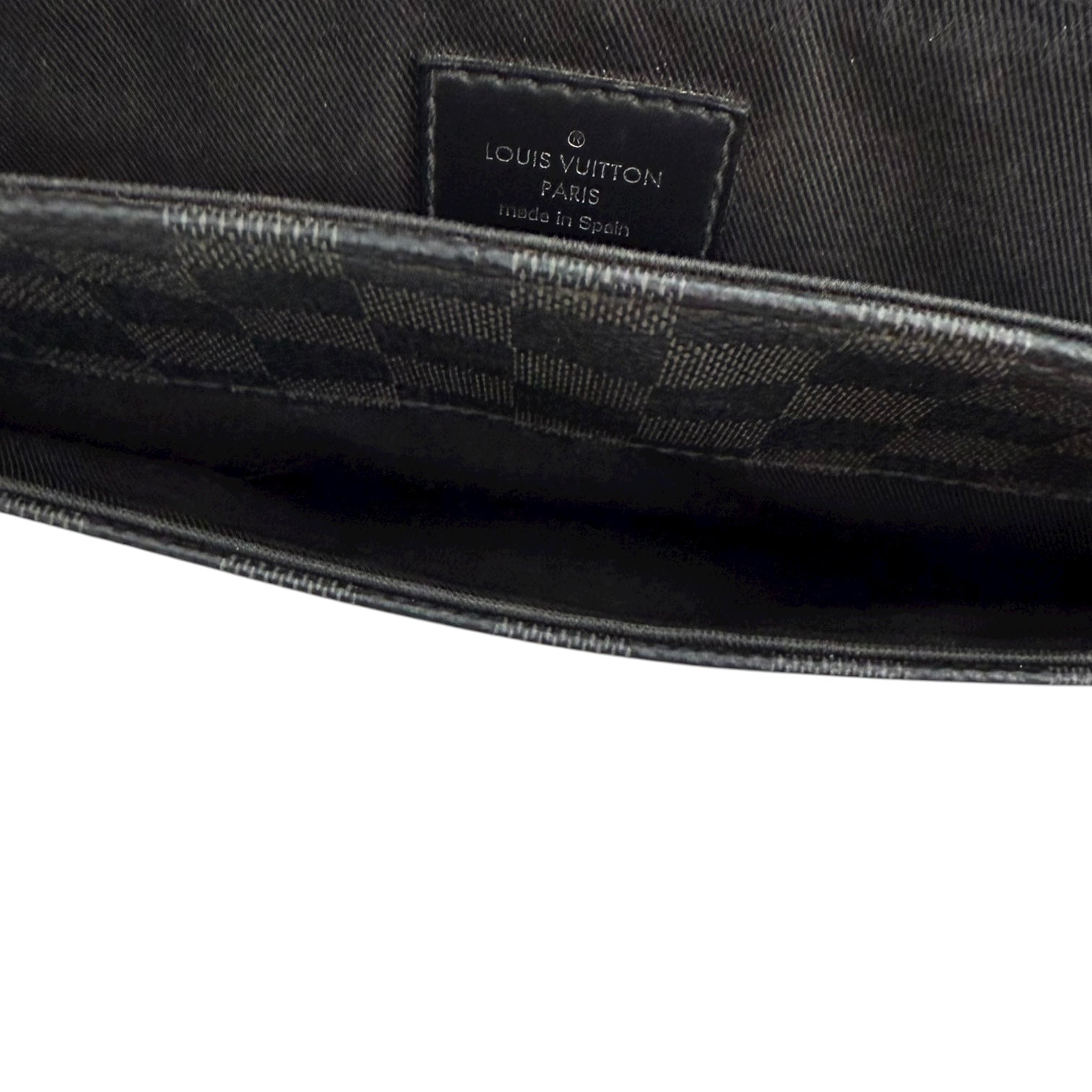 Louis Vuitton District PM Messenger Damier Bag