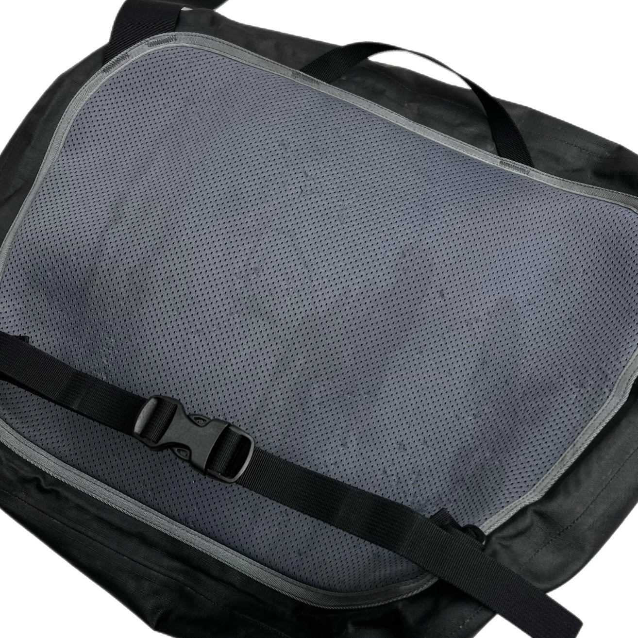 Arc’teryx Lunara Shoulder Bag