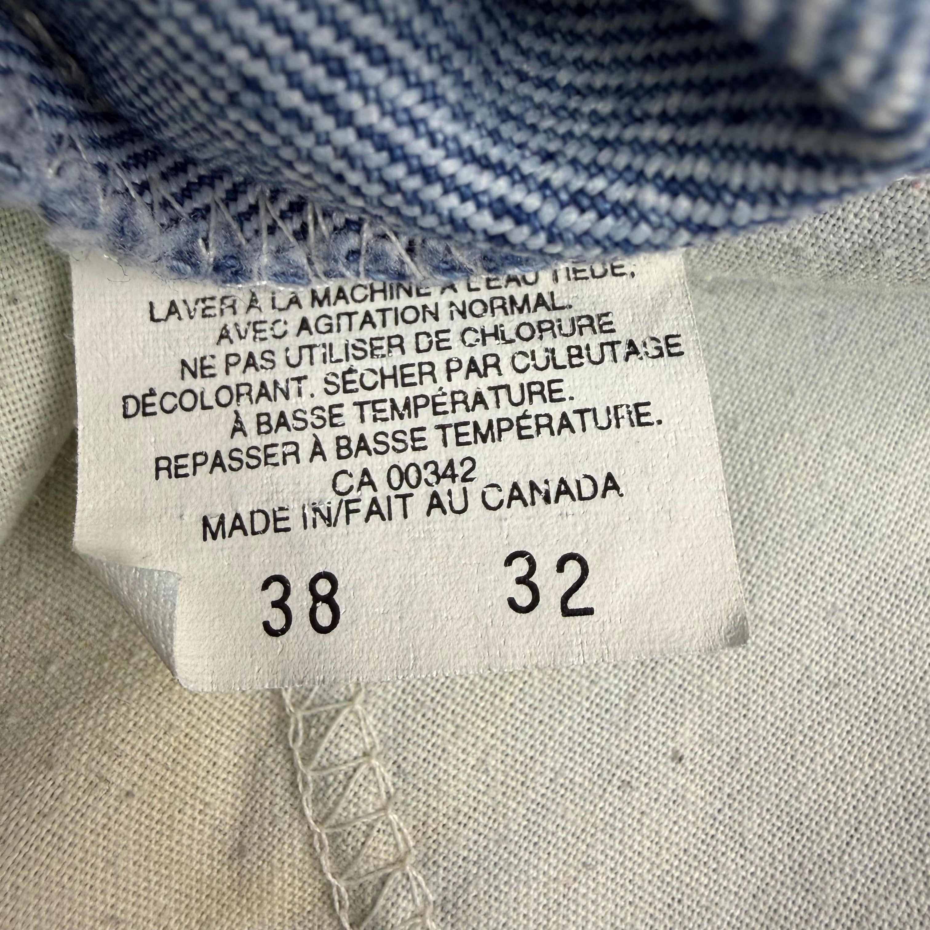 Vintage Levi’s 505 Light Wash Denim Jeans Blue