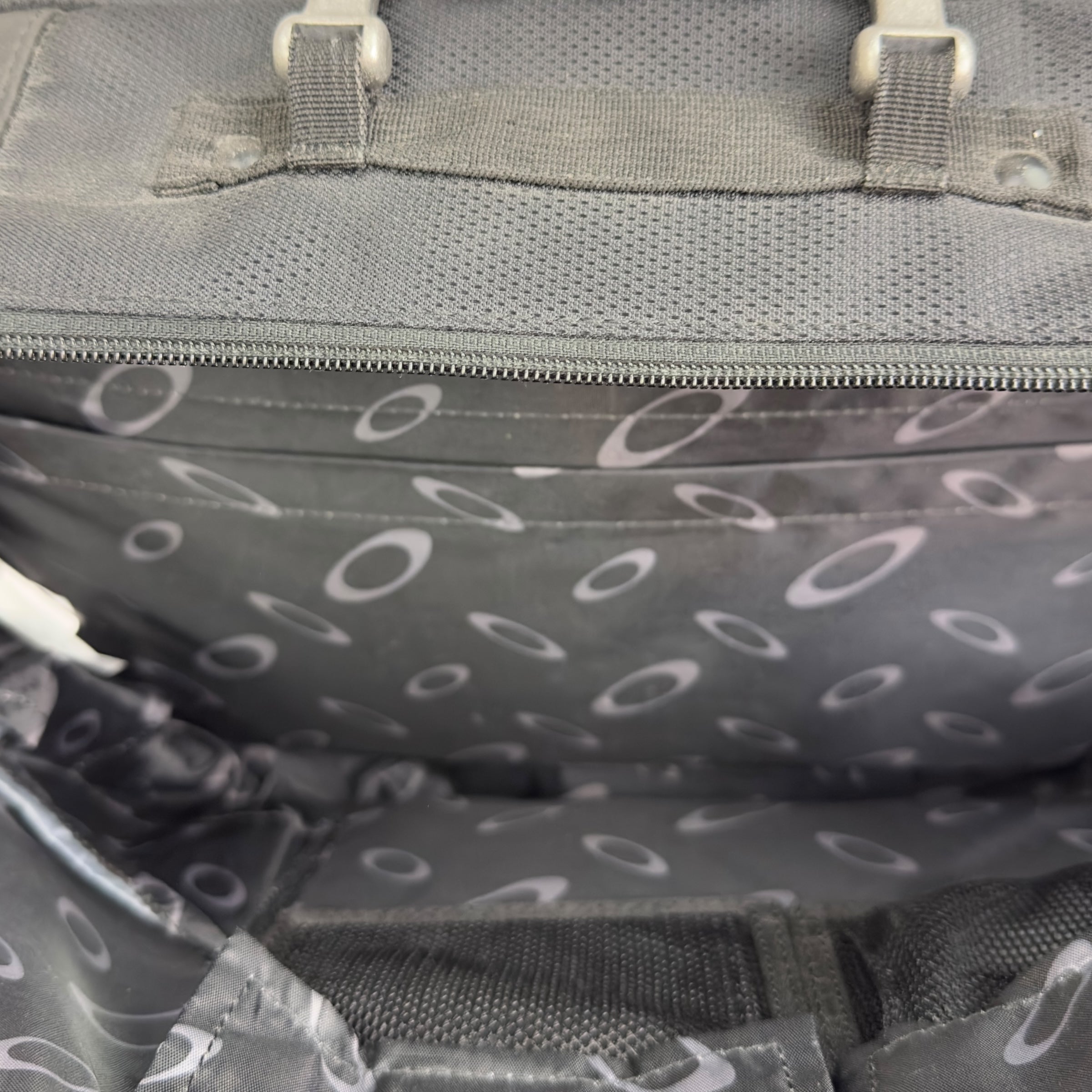 Vintage Y2K Oakley Messenger/Computer Bag Black