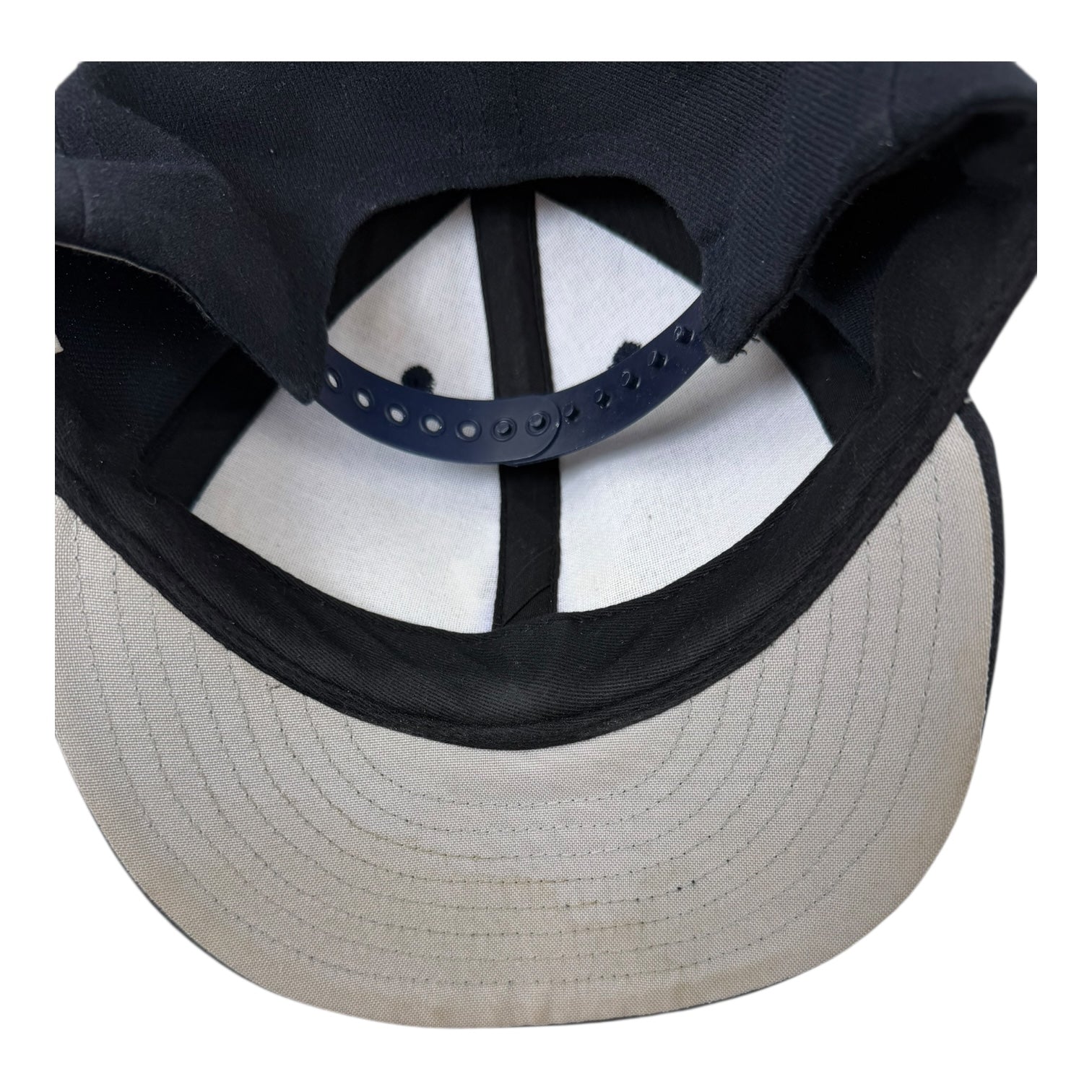 Vintage Winston x Akimbo New York Yankees Strap-back Baseball Cap Navy