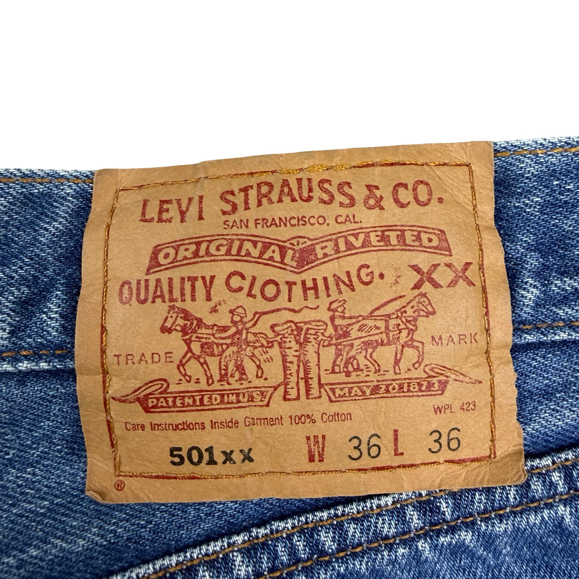 Vintage Levi’s 501 Medium Wash Denim Jeans Blue