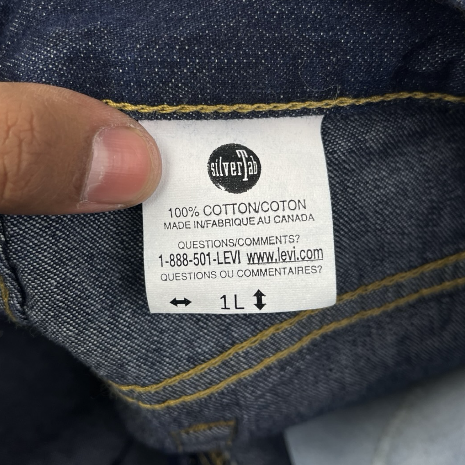 (W) Vintage Y2K Silvertab Flared Jean Pant Dark Wash