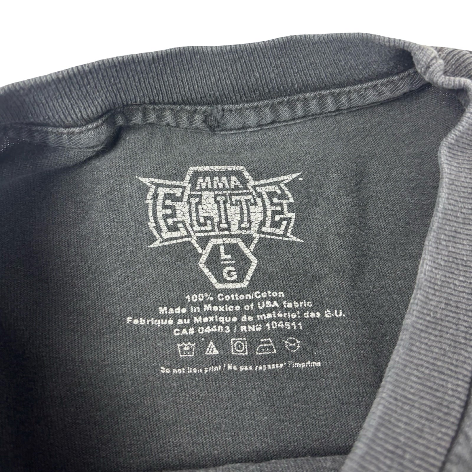 Vintage Y2K MMA Elite Fearless Skulls T-Shirt Washed Black