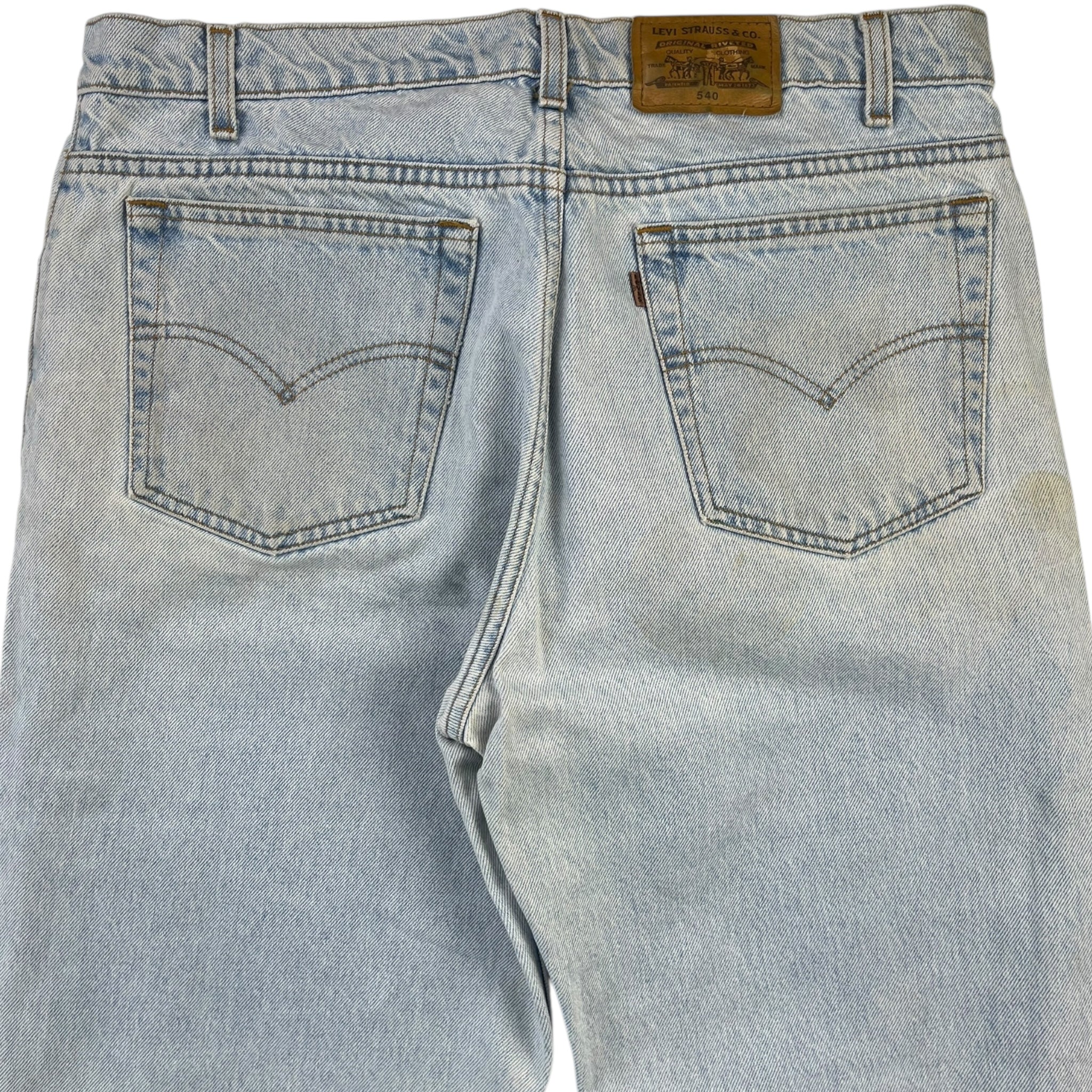 Vintage Levi’s 540 Light Wash Relaxed Fit Denim