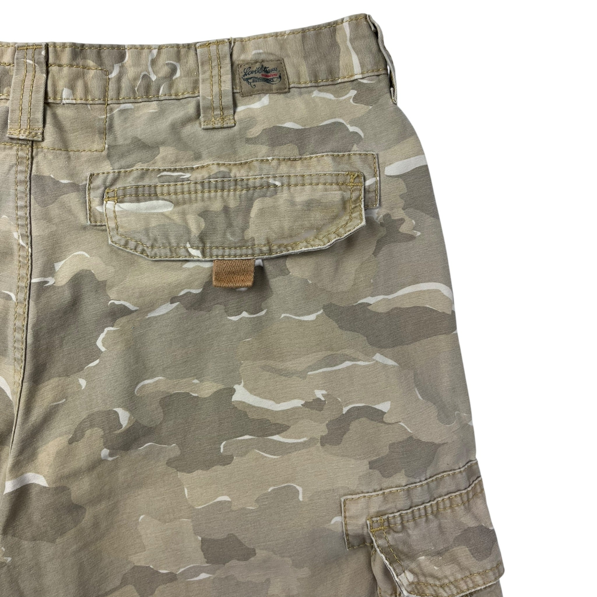 Vintage Y2K Levi's Desert Camo Cargo Shorts
