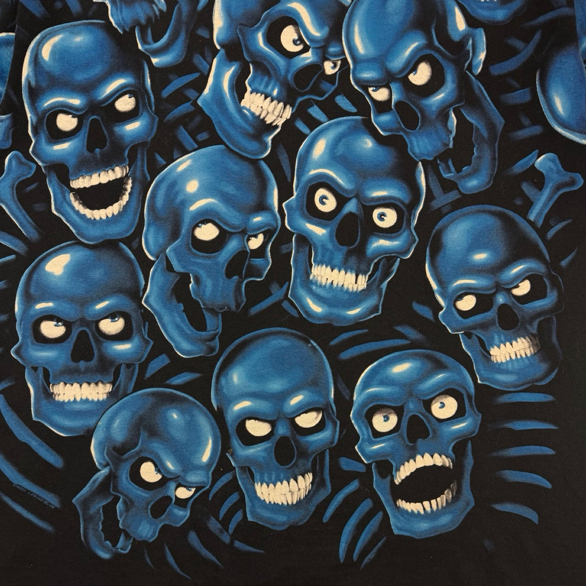 2001 Liquid Blue AOP Skull Pile T-Shirt Black/Blue