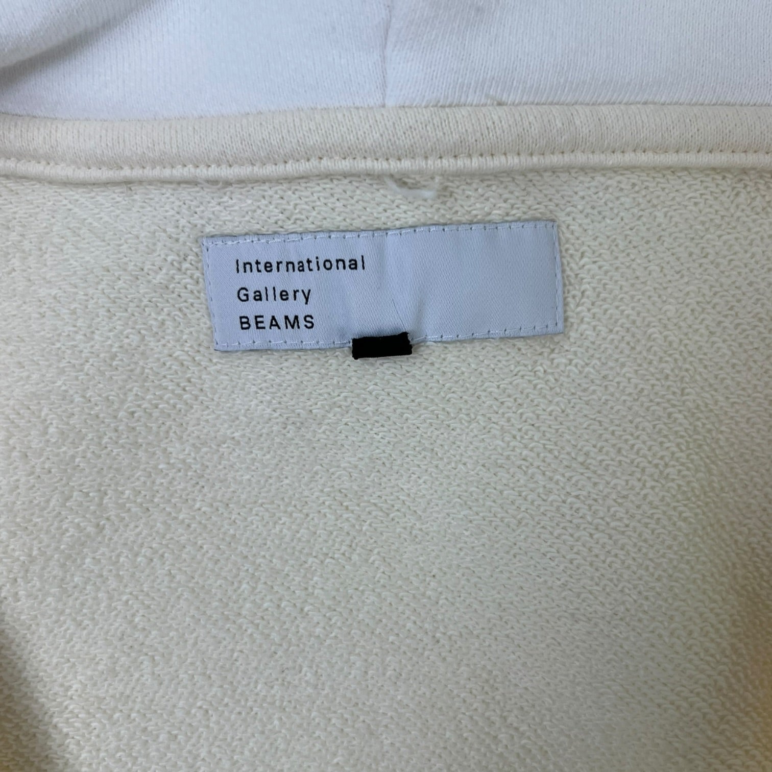 (W) International Gallery BEAMS Hoodie Cream