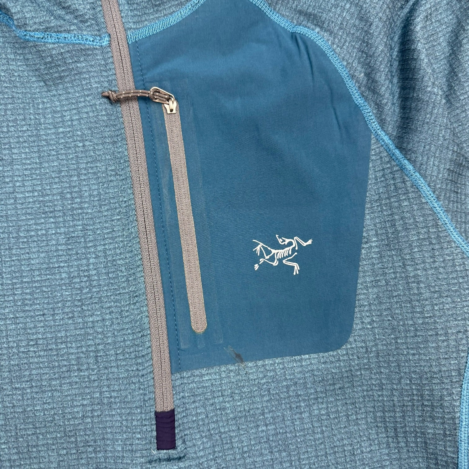 Arc’teryx Konseal Hoodie Blue