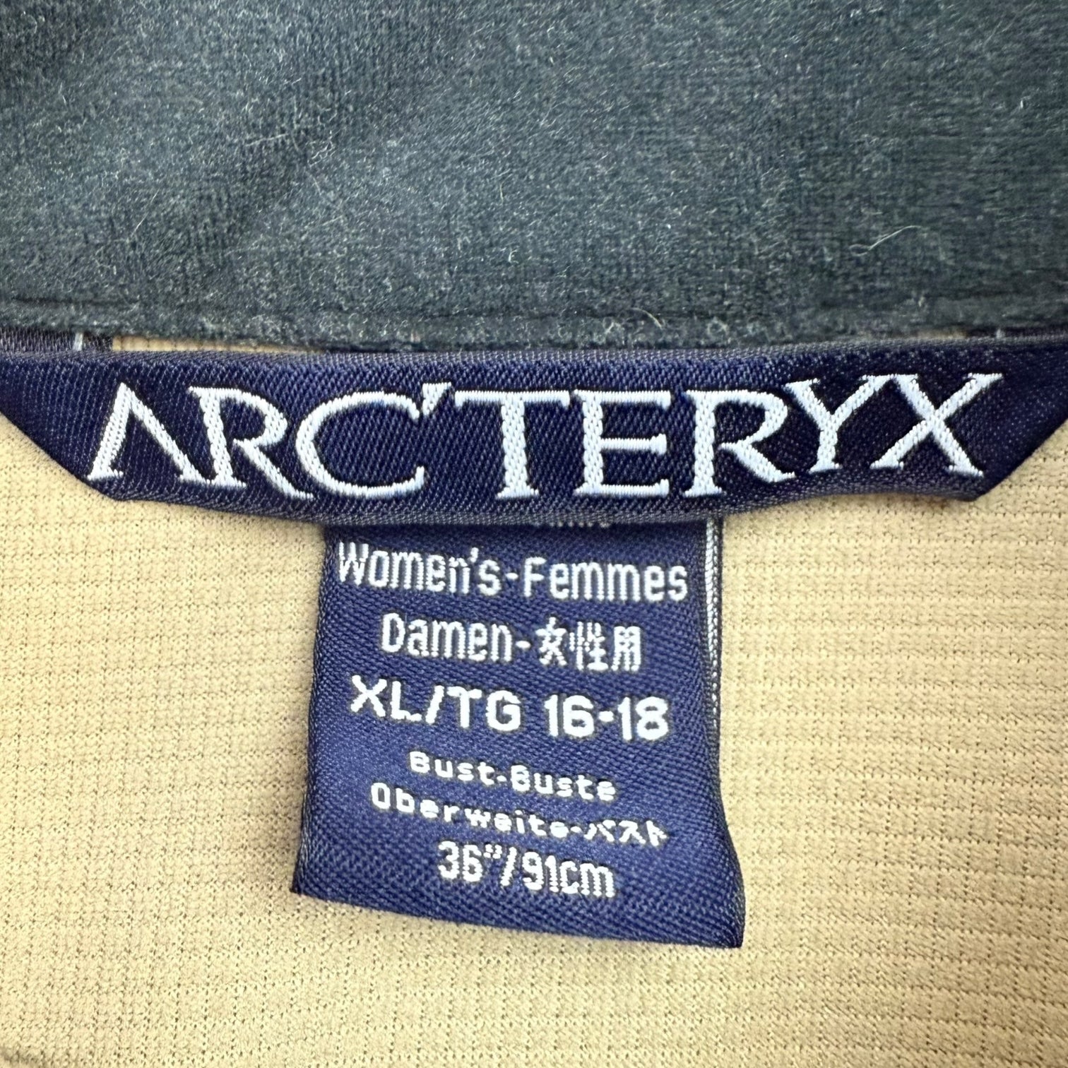 Arc’teryx Women’s Epsilon Soft Shell Jacket Blue