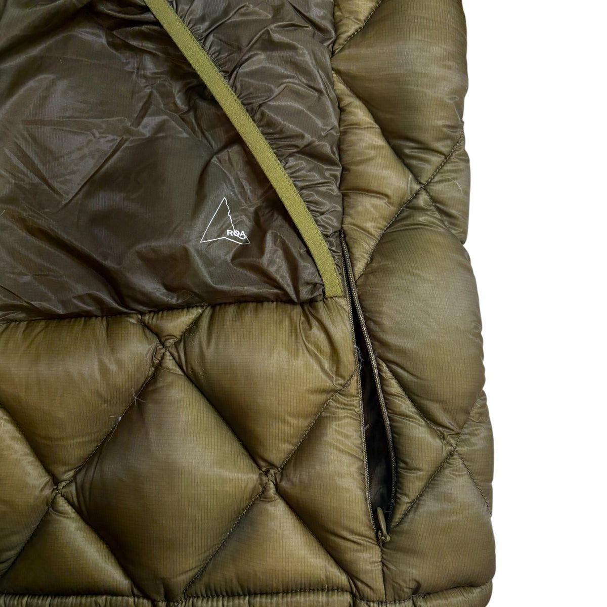 ROA Light Down Diamond Stitch Jacket Olive