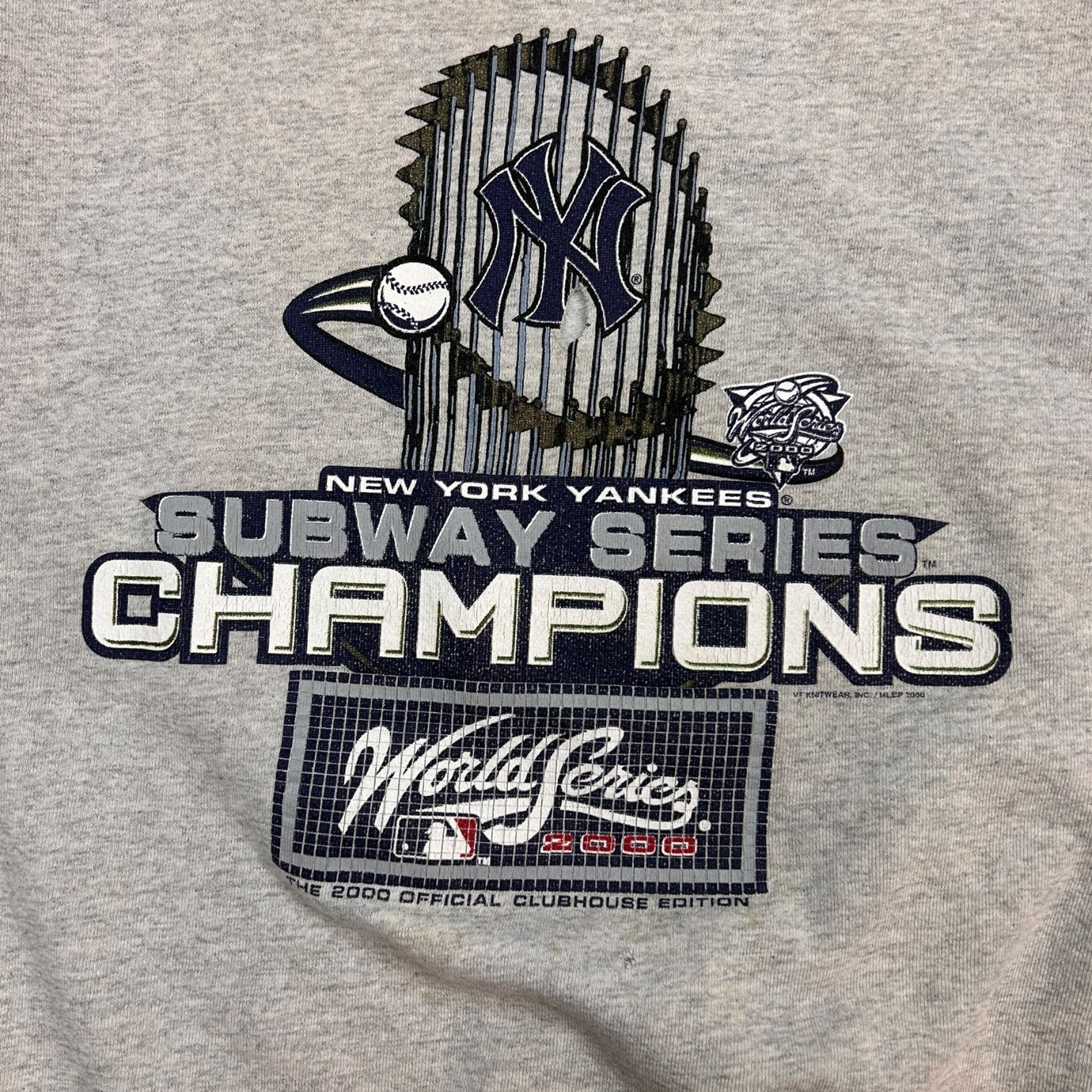 Vintage Lee Sports New York Yankees Subway Series Champions Half Sleeve Crewneck Grey