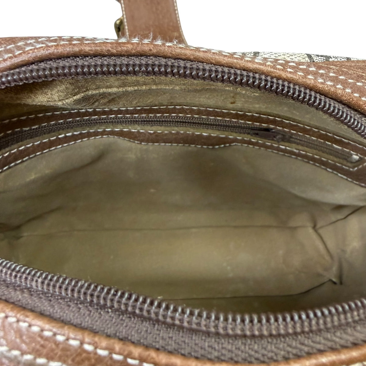 (W) Vintage Gucci GG Supreme Web Crossbody Bag