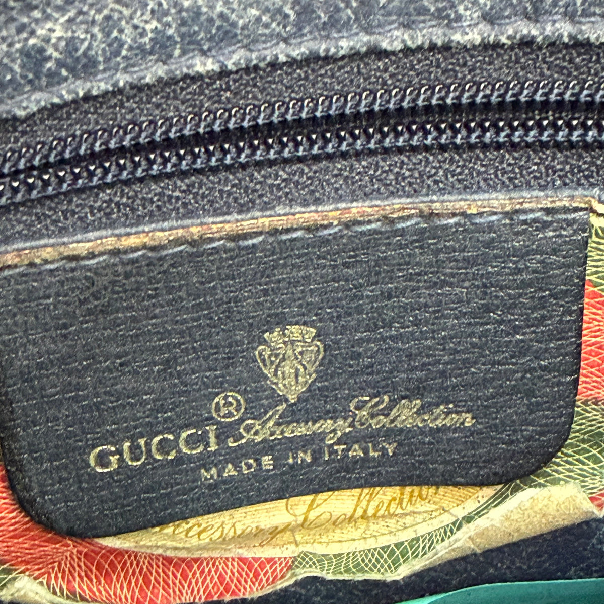 (W) Vintage Gucci GG Plus Ophidia Crossbody Bag Beige
