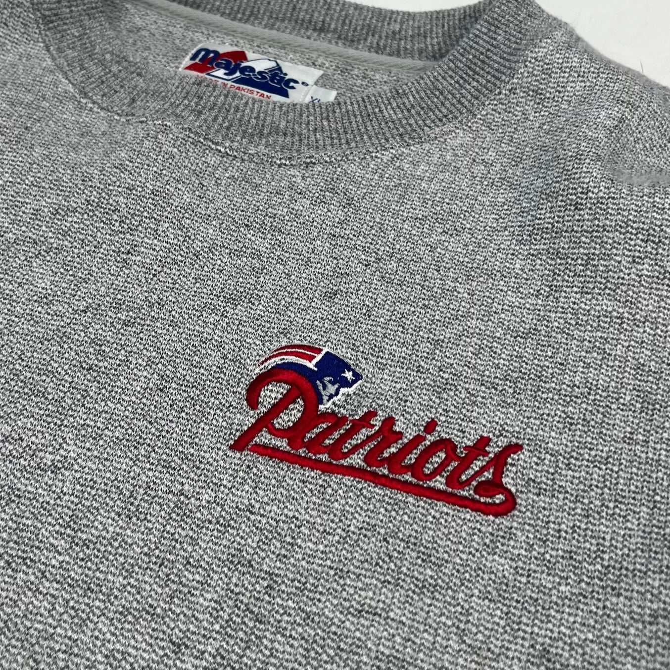 Vintage New England Patriots Majestic Crewneck Heather Grey