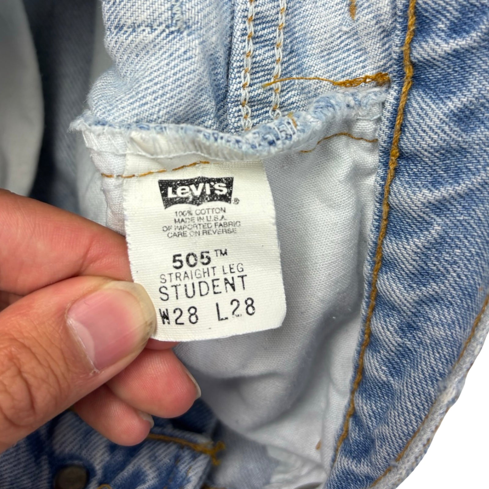 (W) Vintage Levi’s 505 Orange Tab Jean Short Light Wash