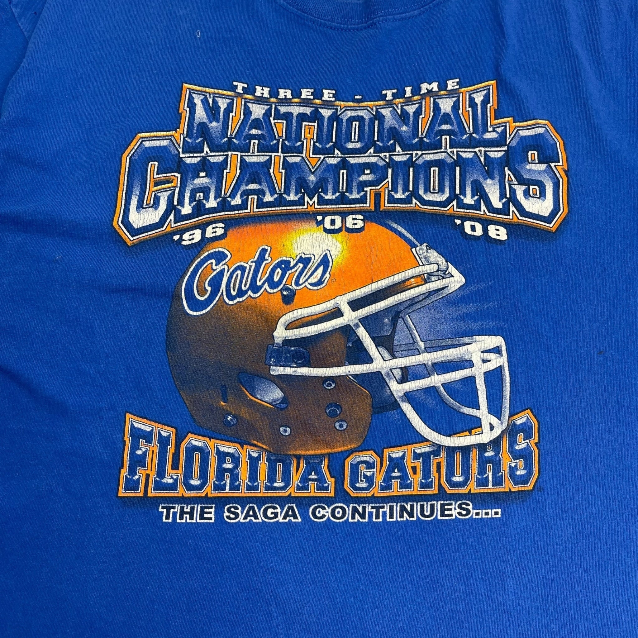 2006 Florida Gators Champions Helmet T-Shirt