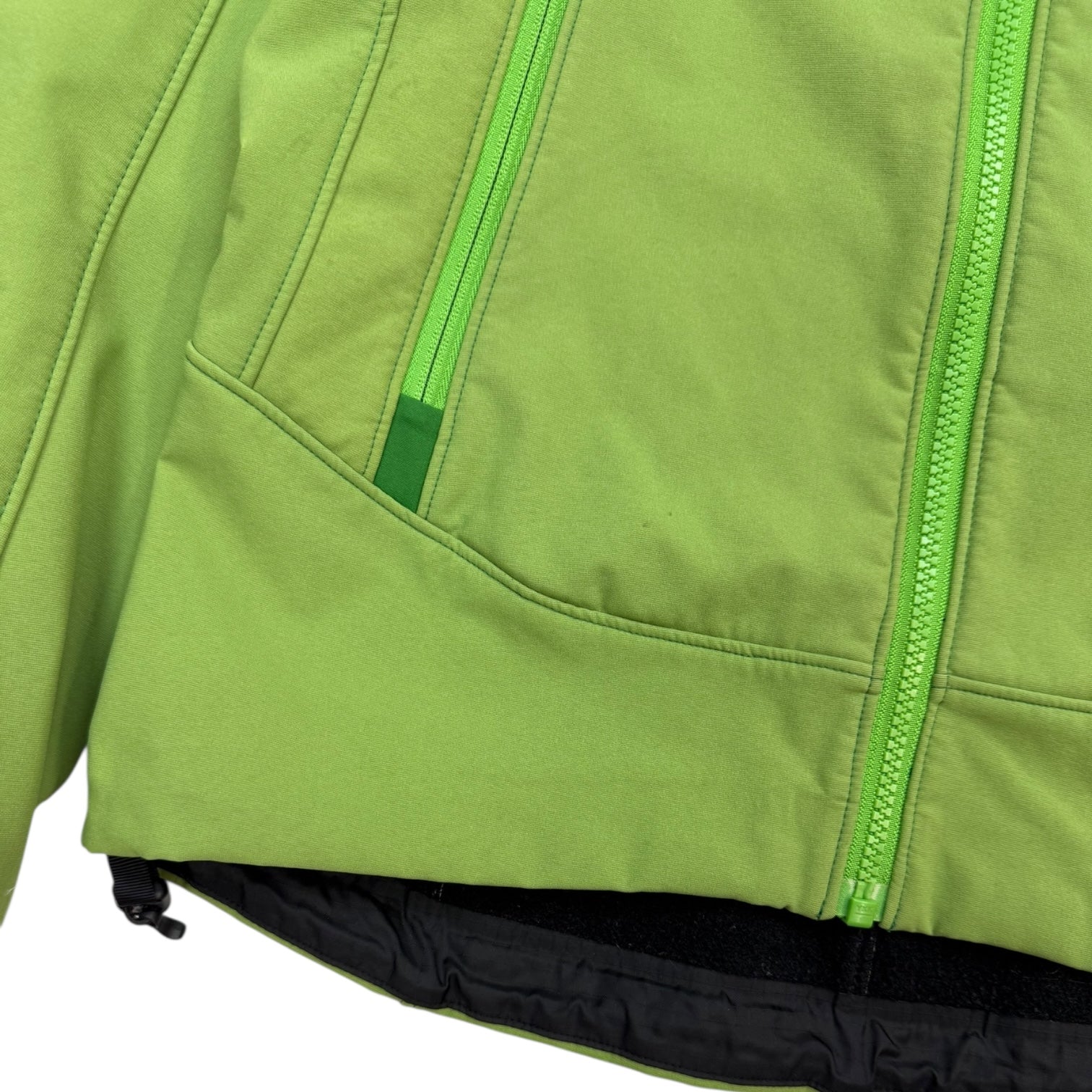 Vintage Arc’teryx Gamma Women’s Softshell Jacket Green