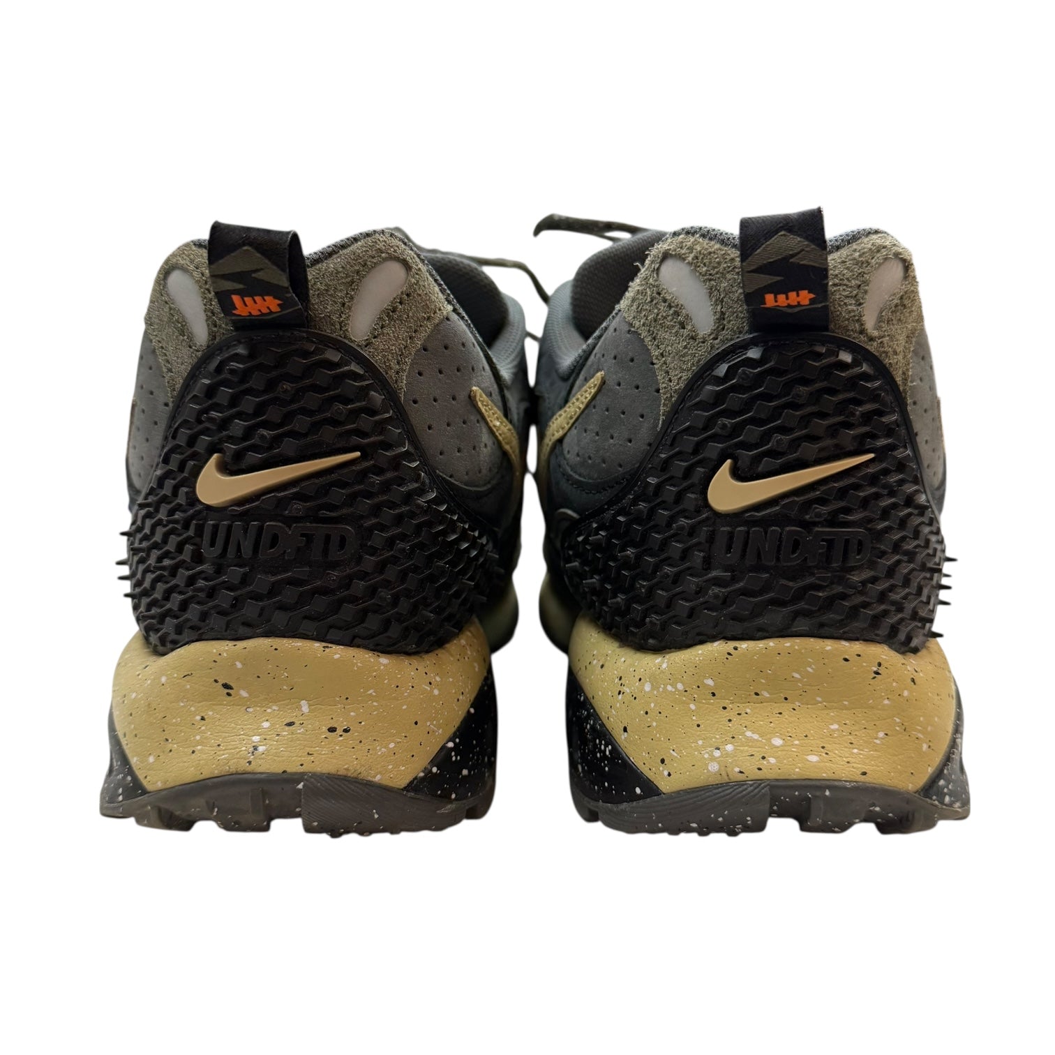 Nike x Undefeated Air Terra Humara Cargo Khaki (Used)