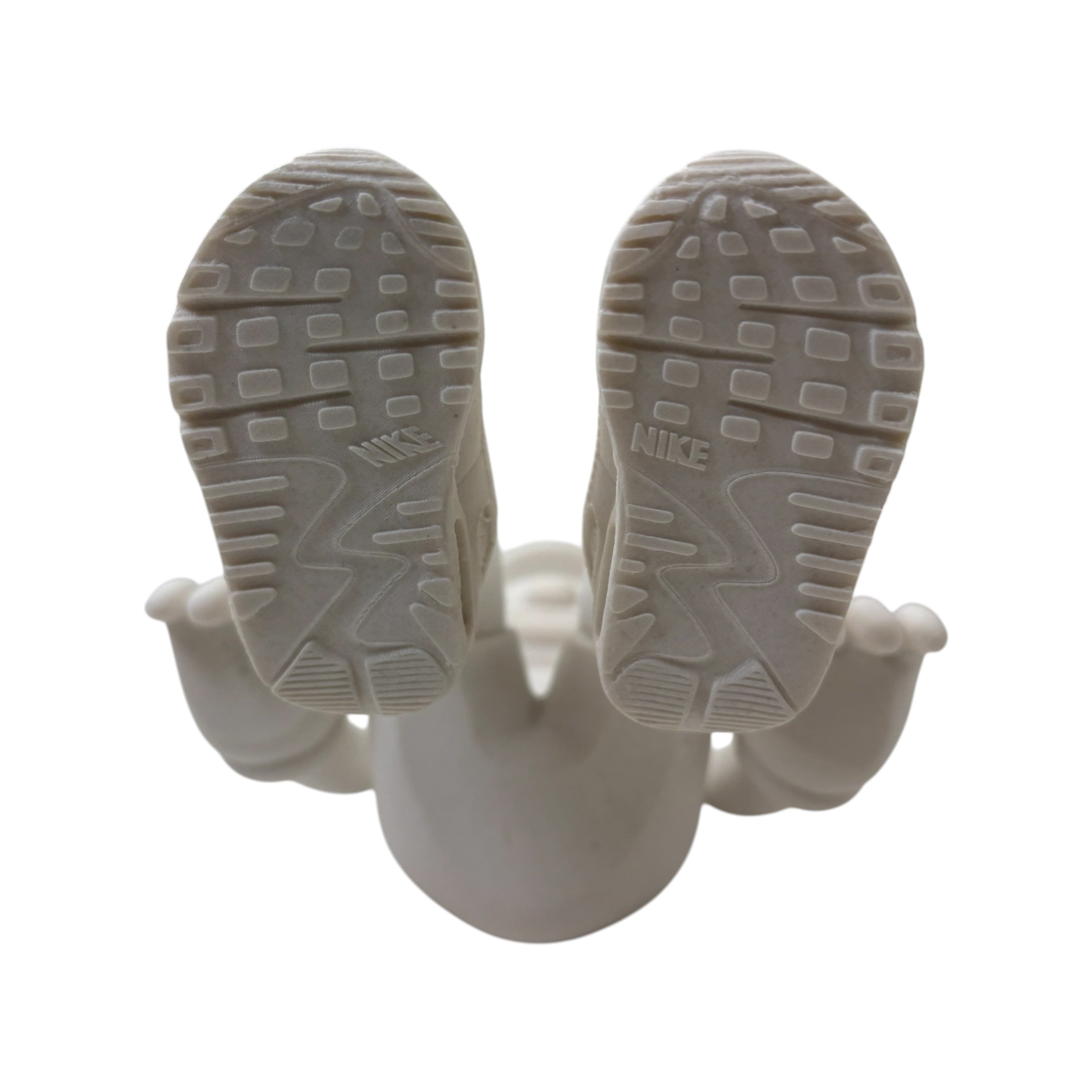 Nike Olaolu Slawn Ledge Boy Sculpture White