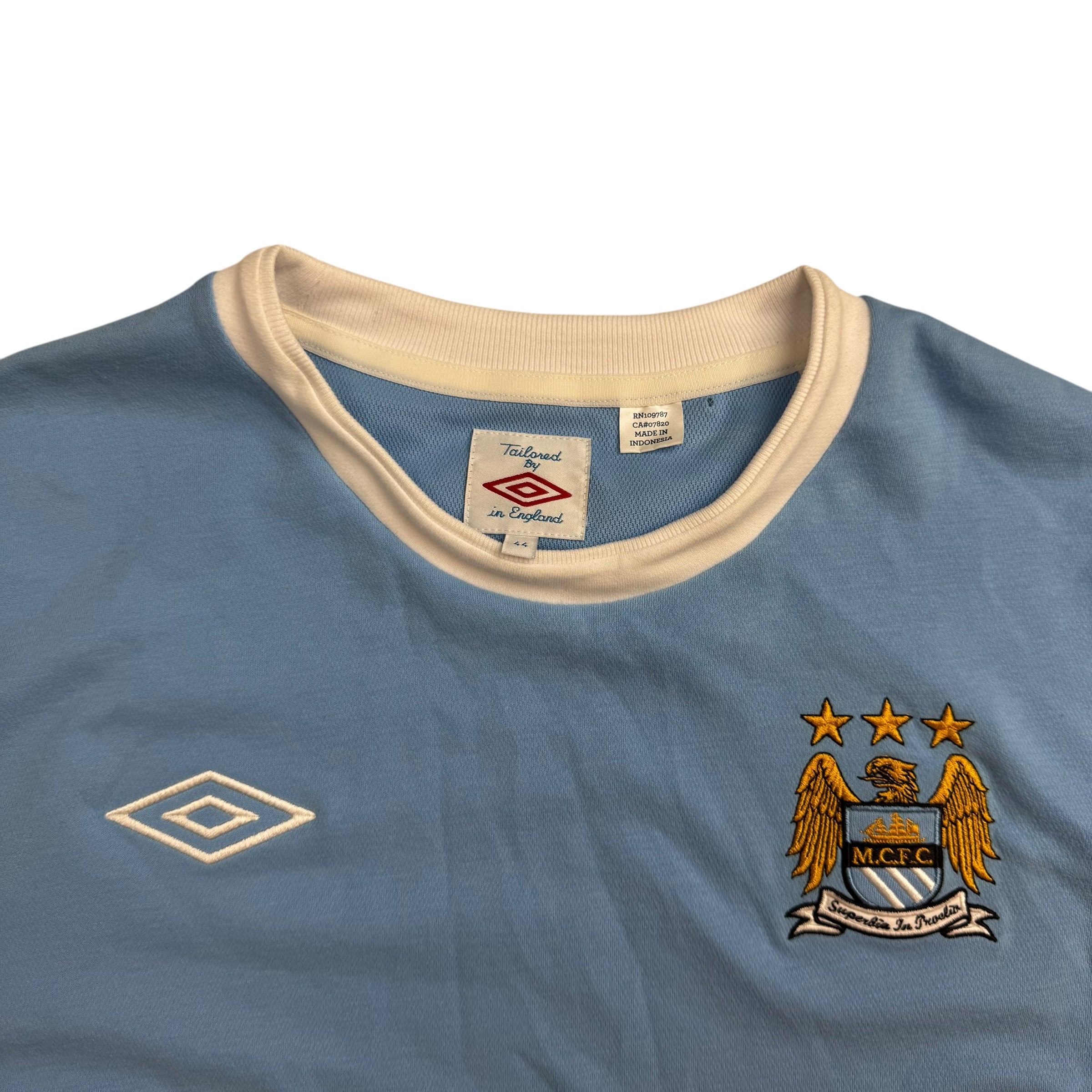 2009-2010 Umbro Manchester City Jersey Blue