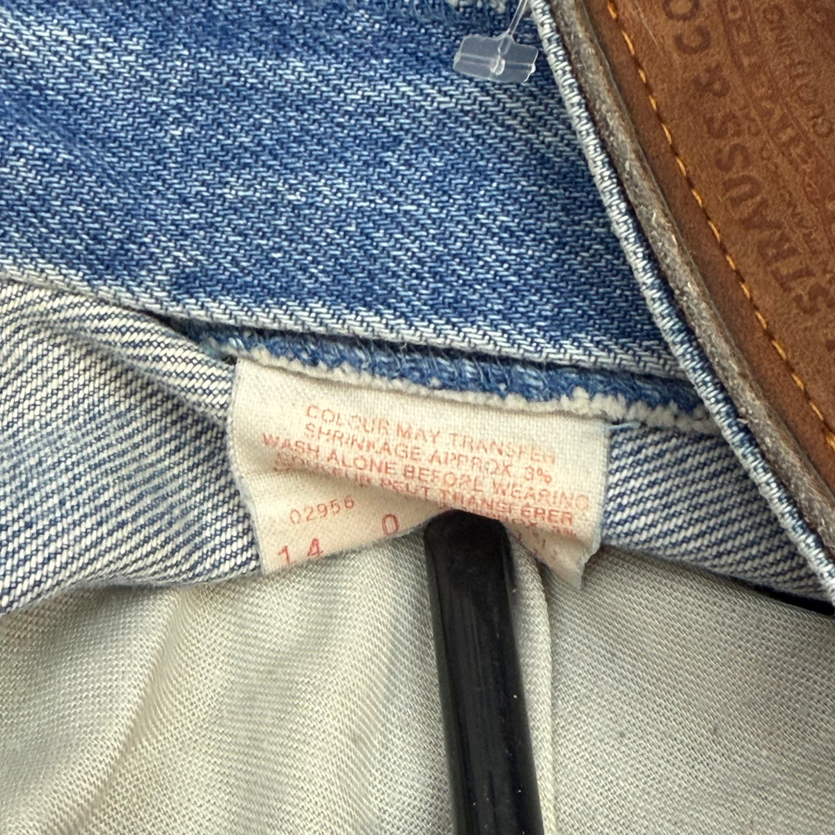 (W) Vintage Levis White Tab Jeans Blue