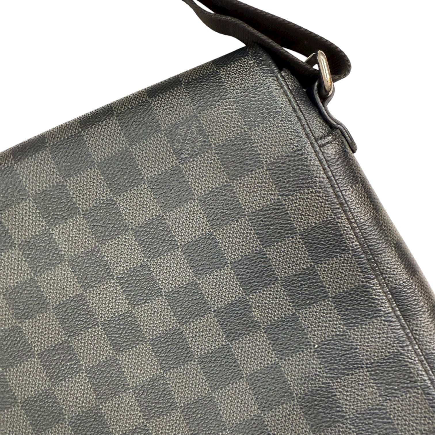 Louis Vuitton District PM Messenger Damier Bag