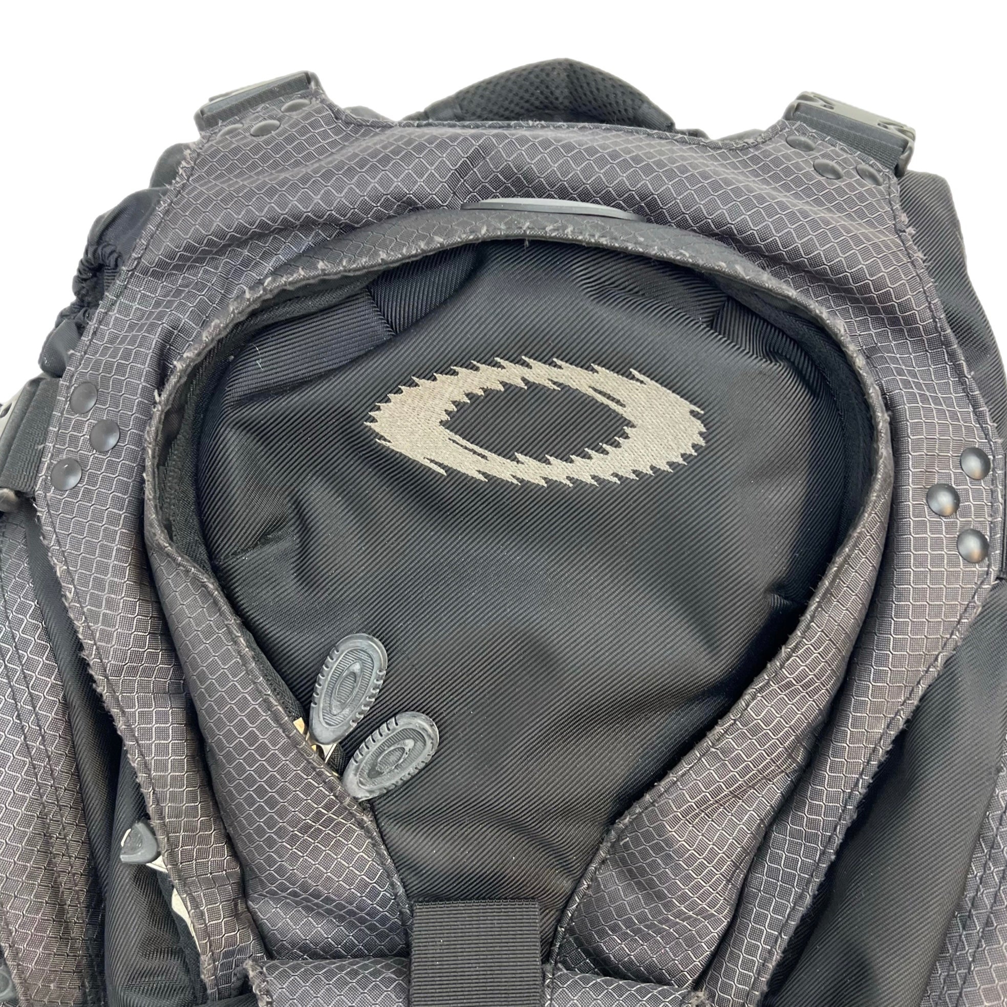 Vintage Y2K Oakley Surf Wet/Dry Tactical Backpack