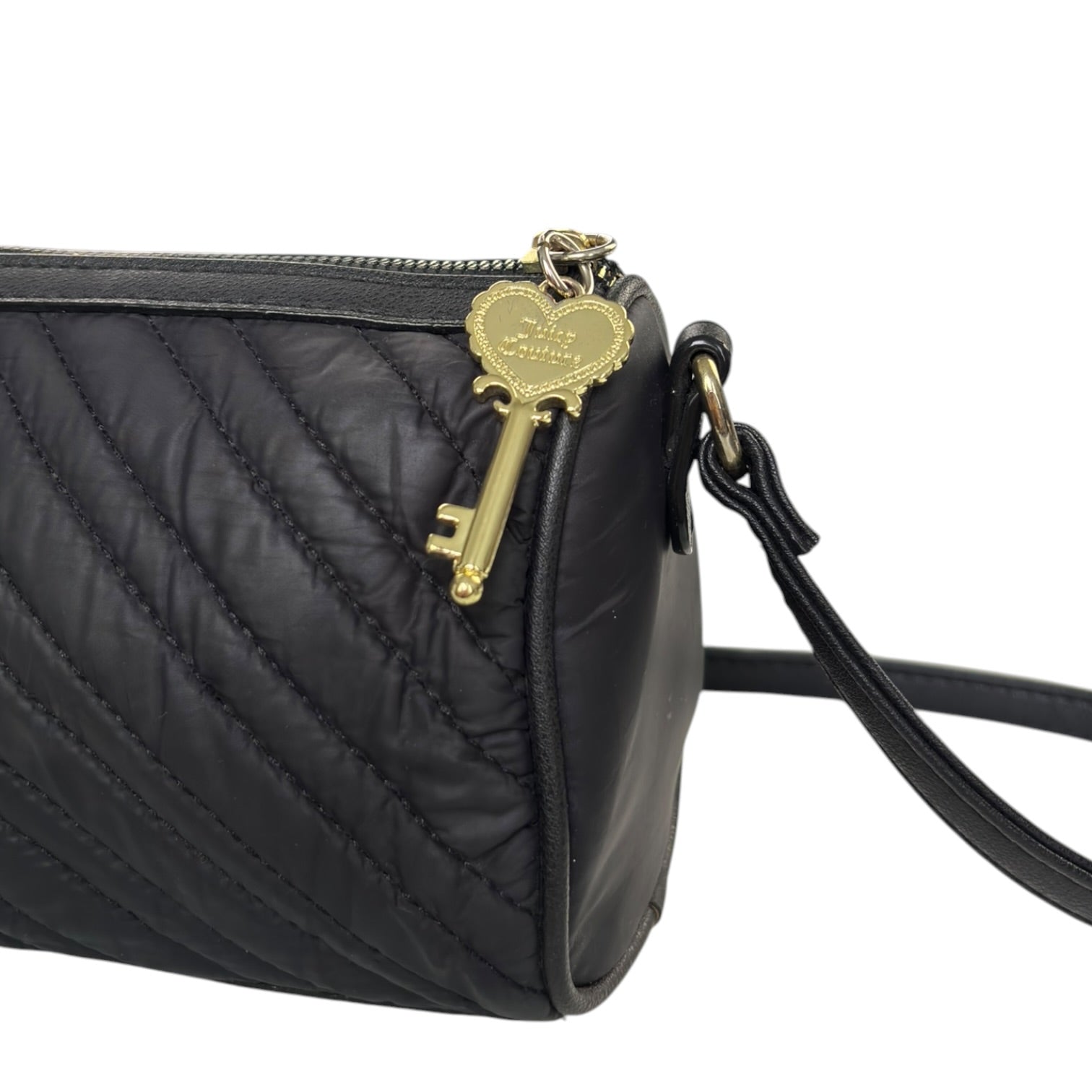 (W) Juicy Couture Cloud Nine Crossbody Quilted Black & Gold Purse