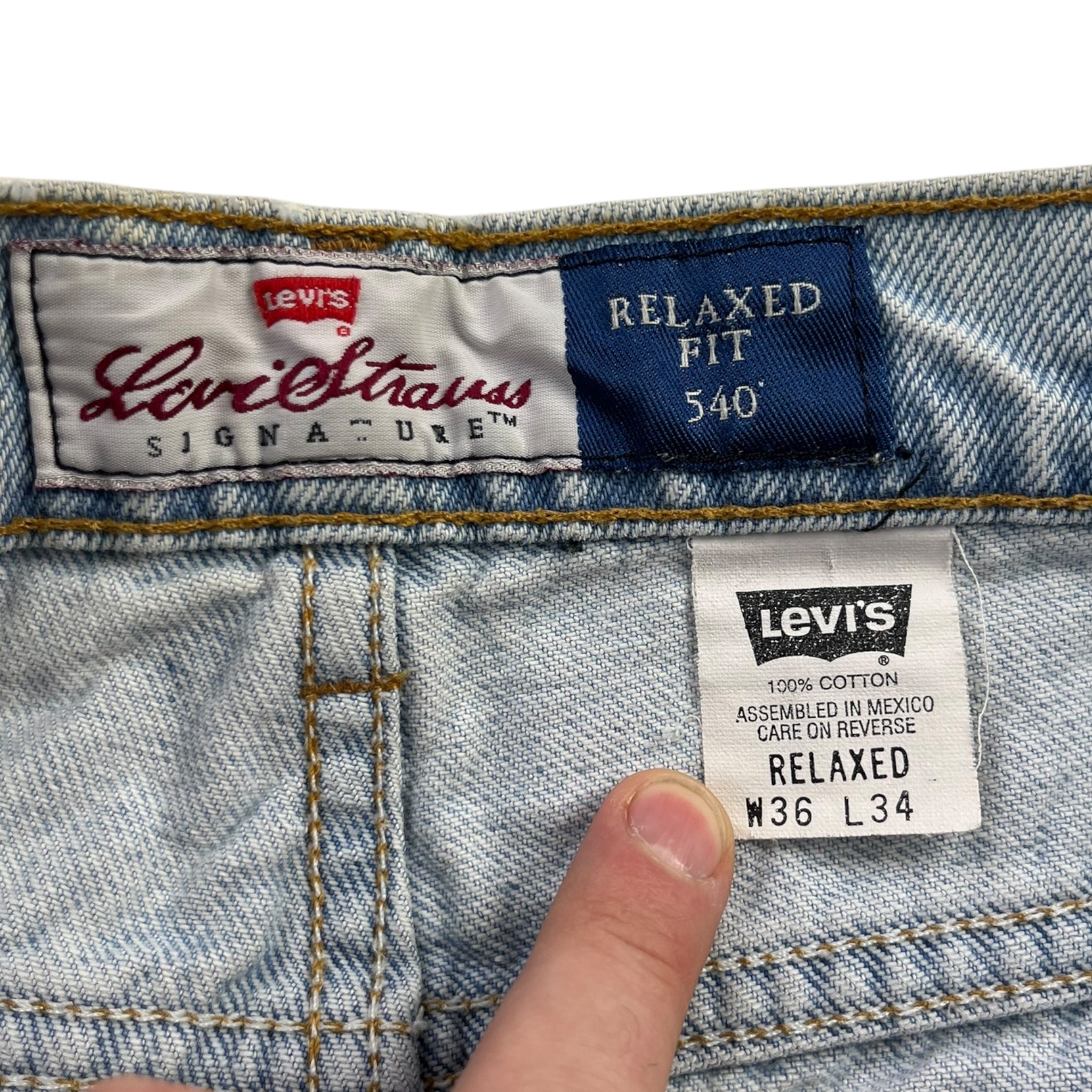 Vintage Levi’s 540 Light Wash Relaxed Fit Denim
