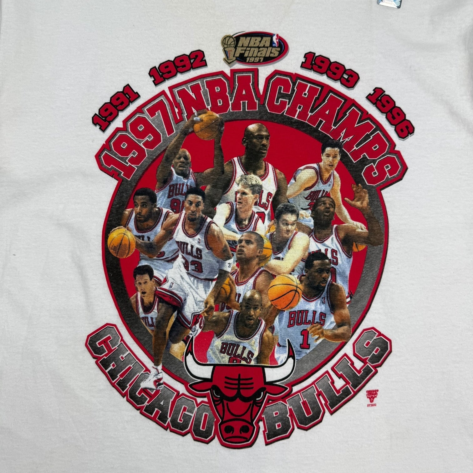 1997 Starter Chicago Bulls NBA Champs Tee Whitet