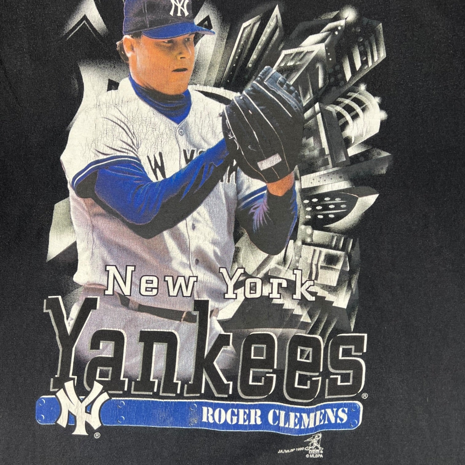 Vintage 1999 Roger Clemens Yankees T-Shirt Black