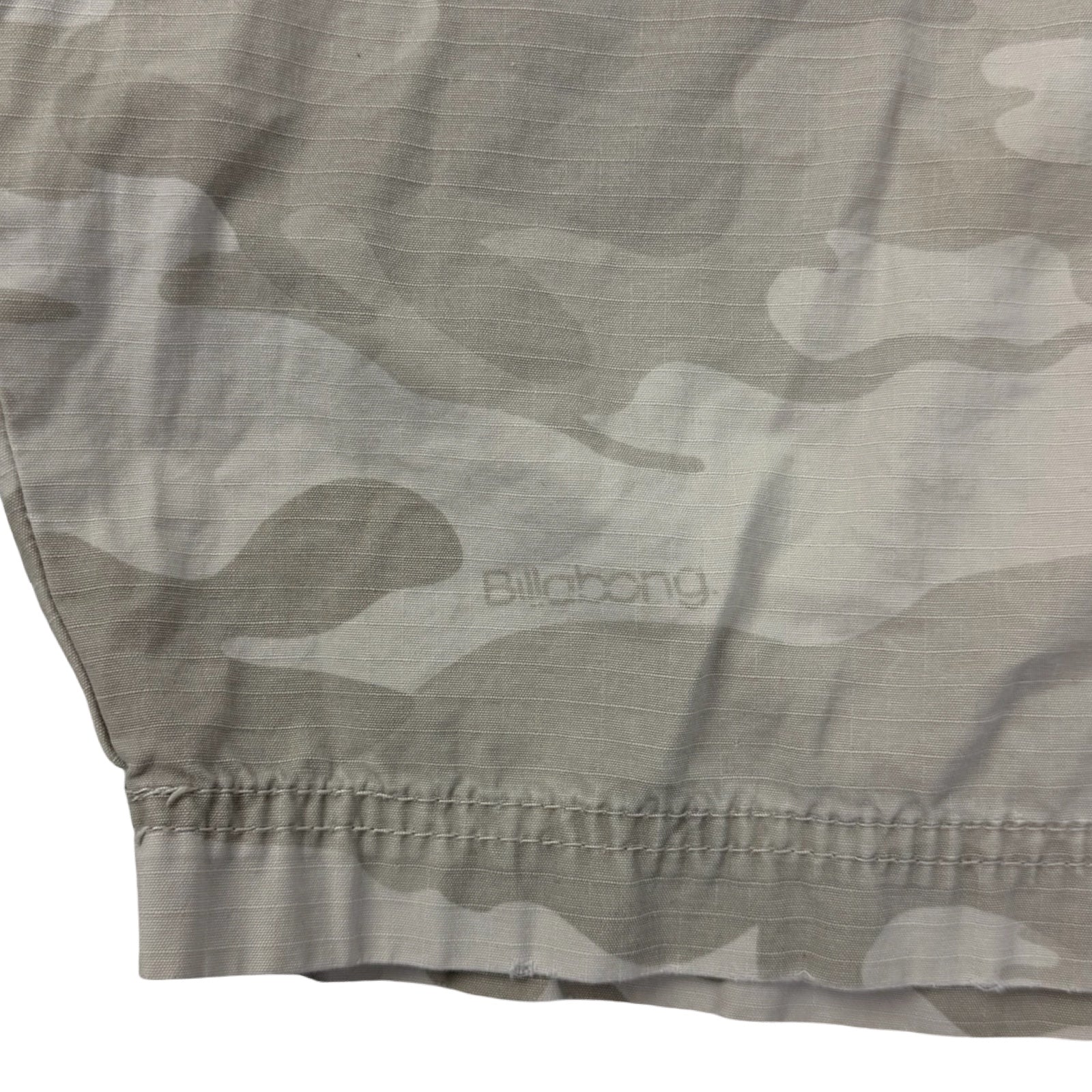 Vintage Billabong Desert Camo Cargo Shorts Beige