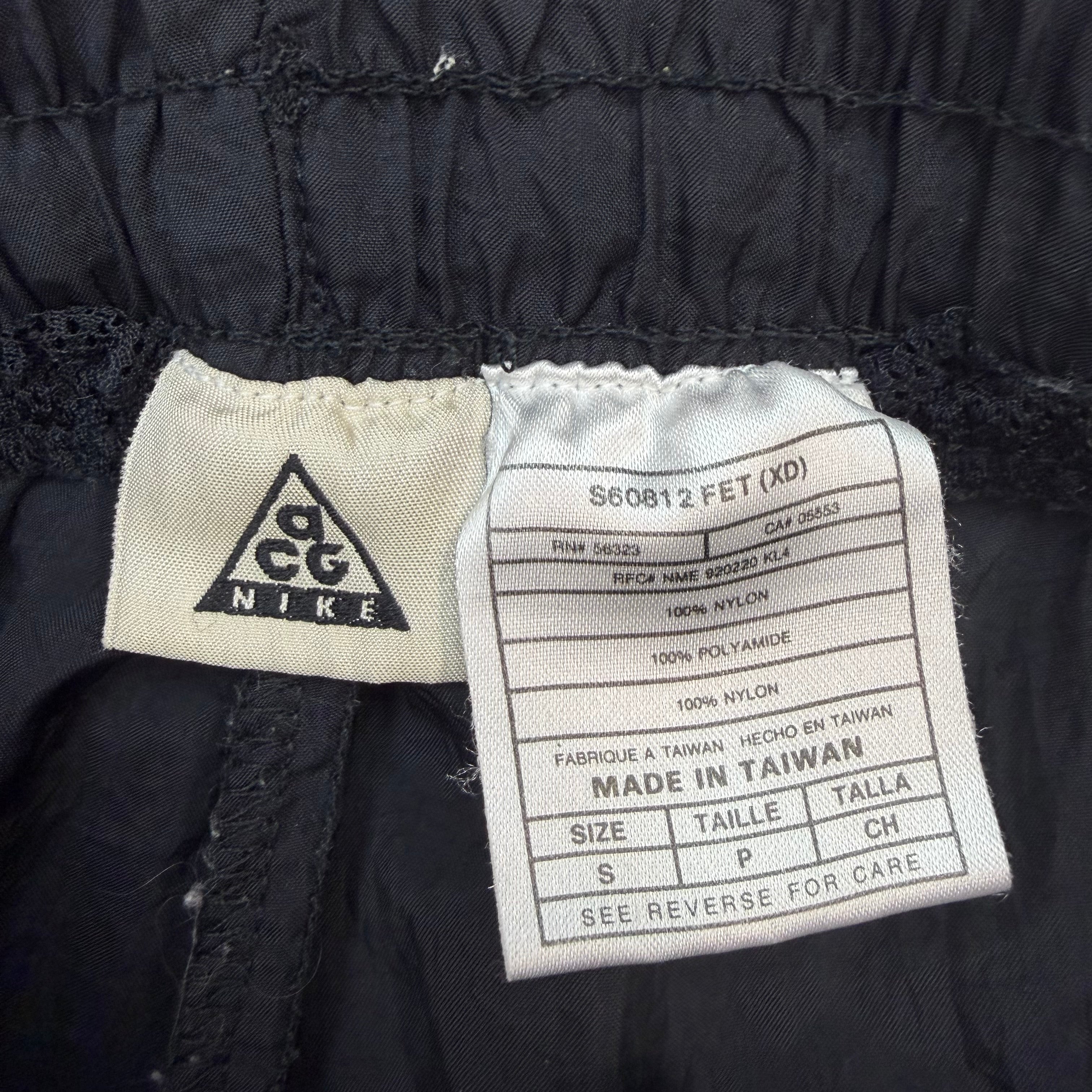 Vintage Nike ACG Shorts Black