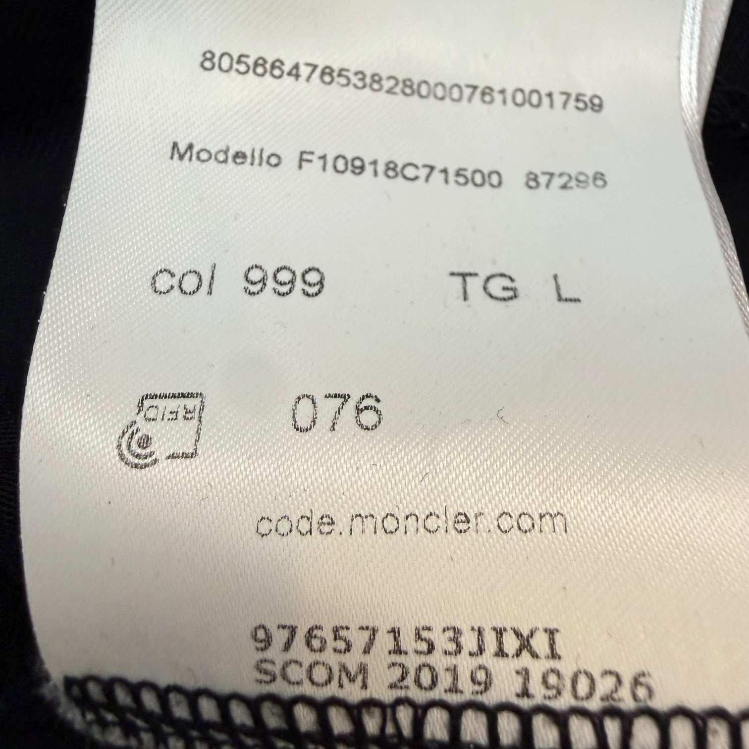 Moncler Maglia Scollo V Neck Tee Black