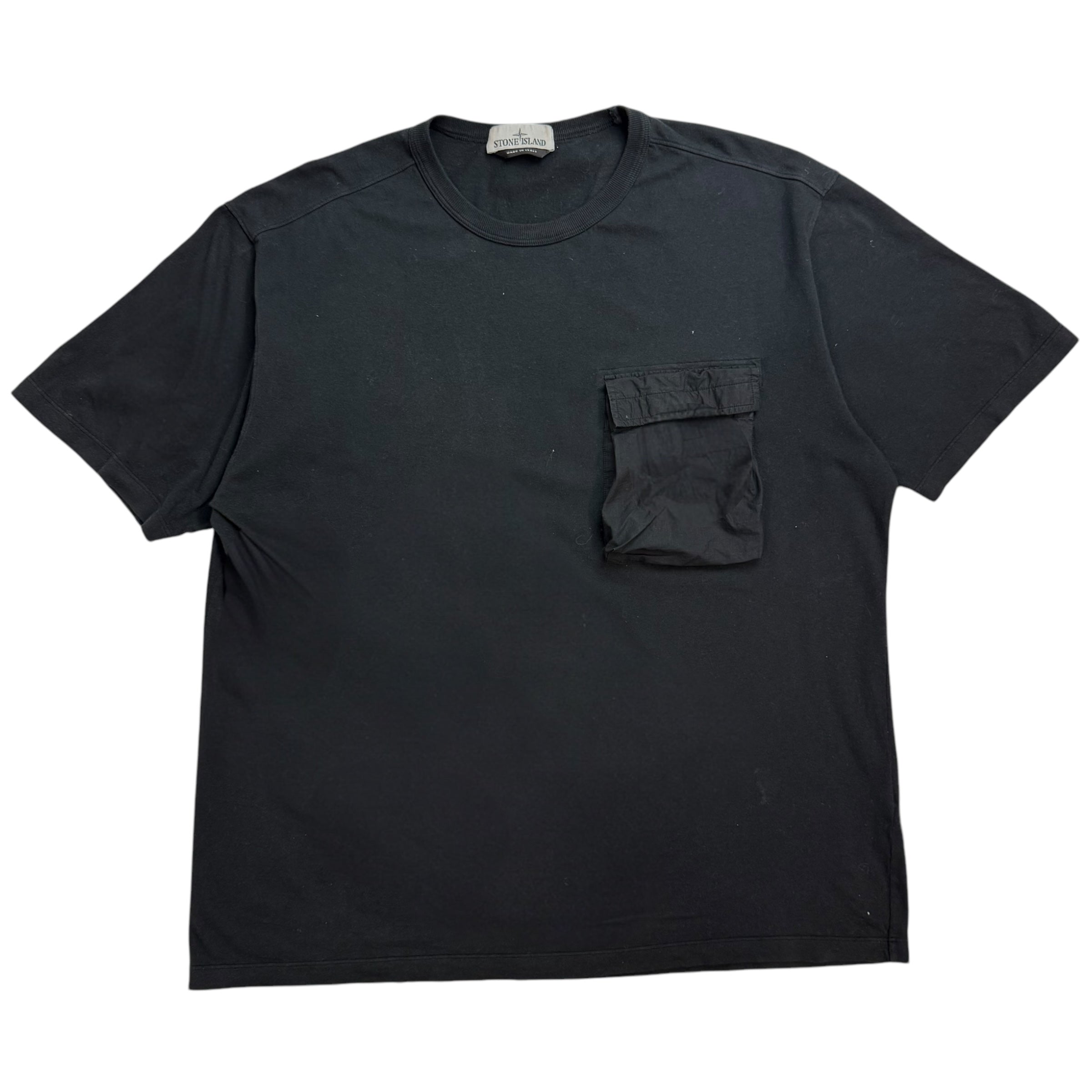 Stone outlet island tee